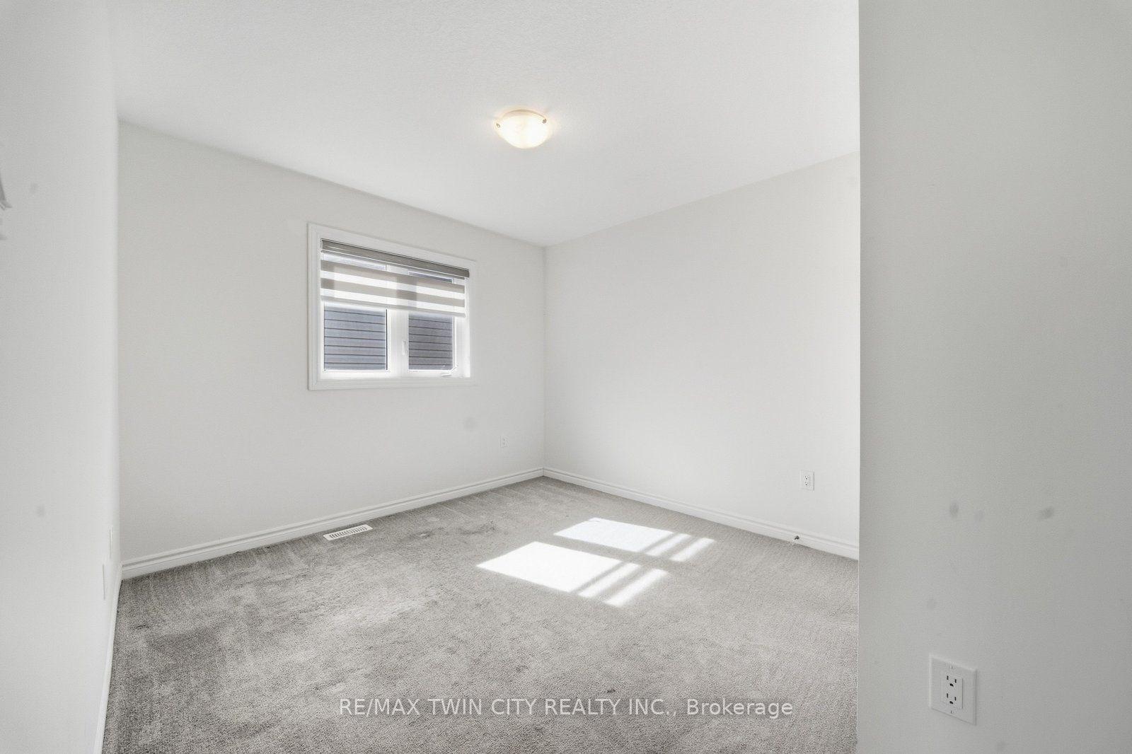 Photo 20 of 19 Tooker Drive, Brantford, Empire South — HOMEH