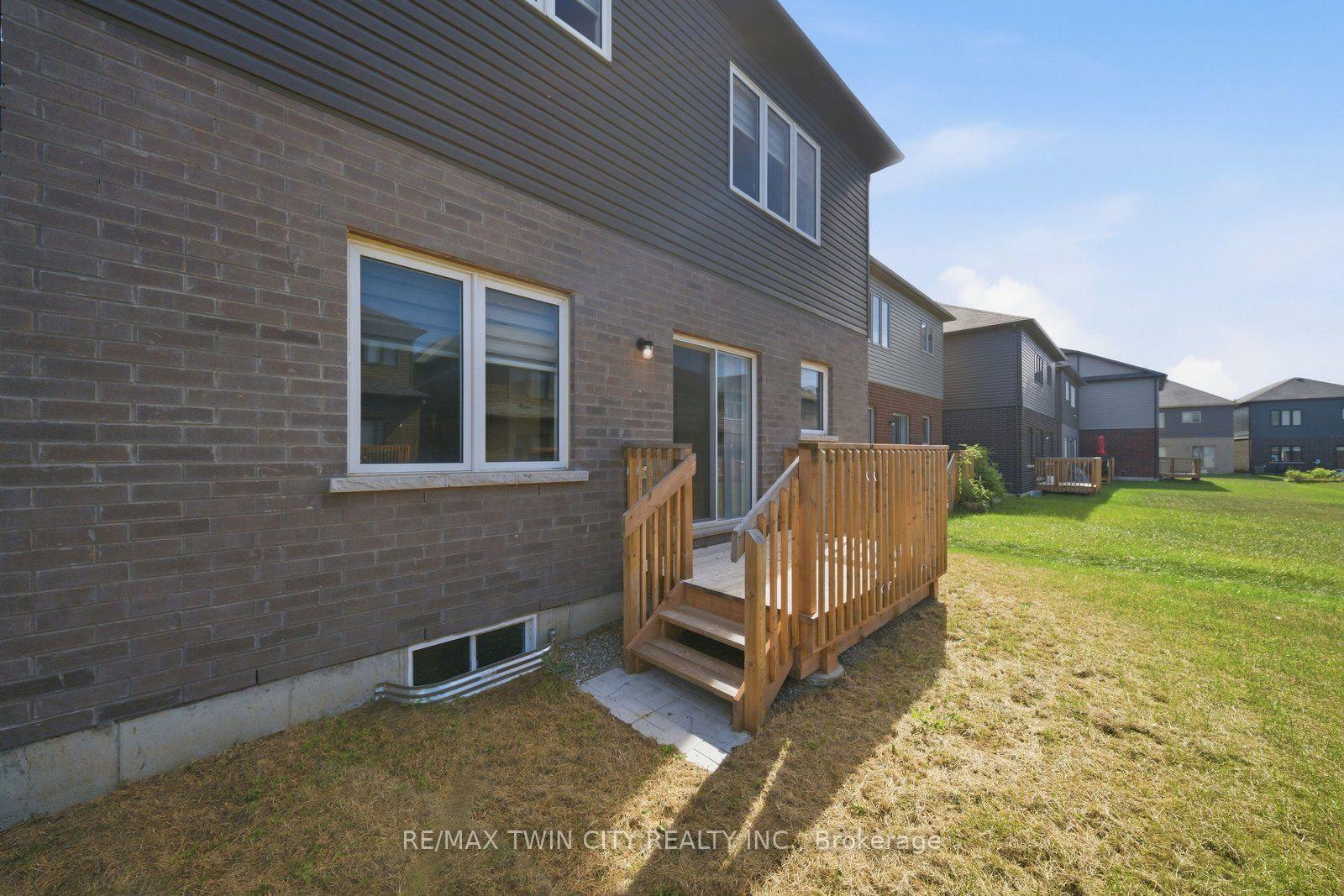 Photo 30 of 19 Tooker Drive, Brantford, Empire South — HOMEH