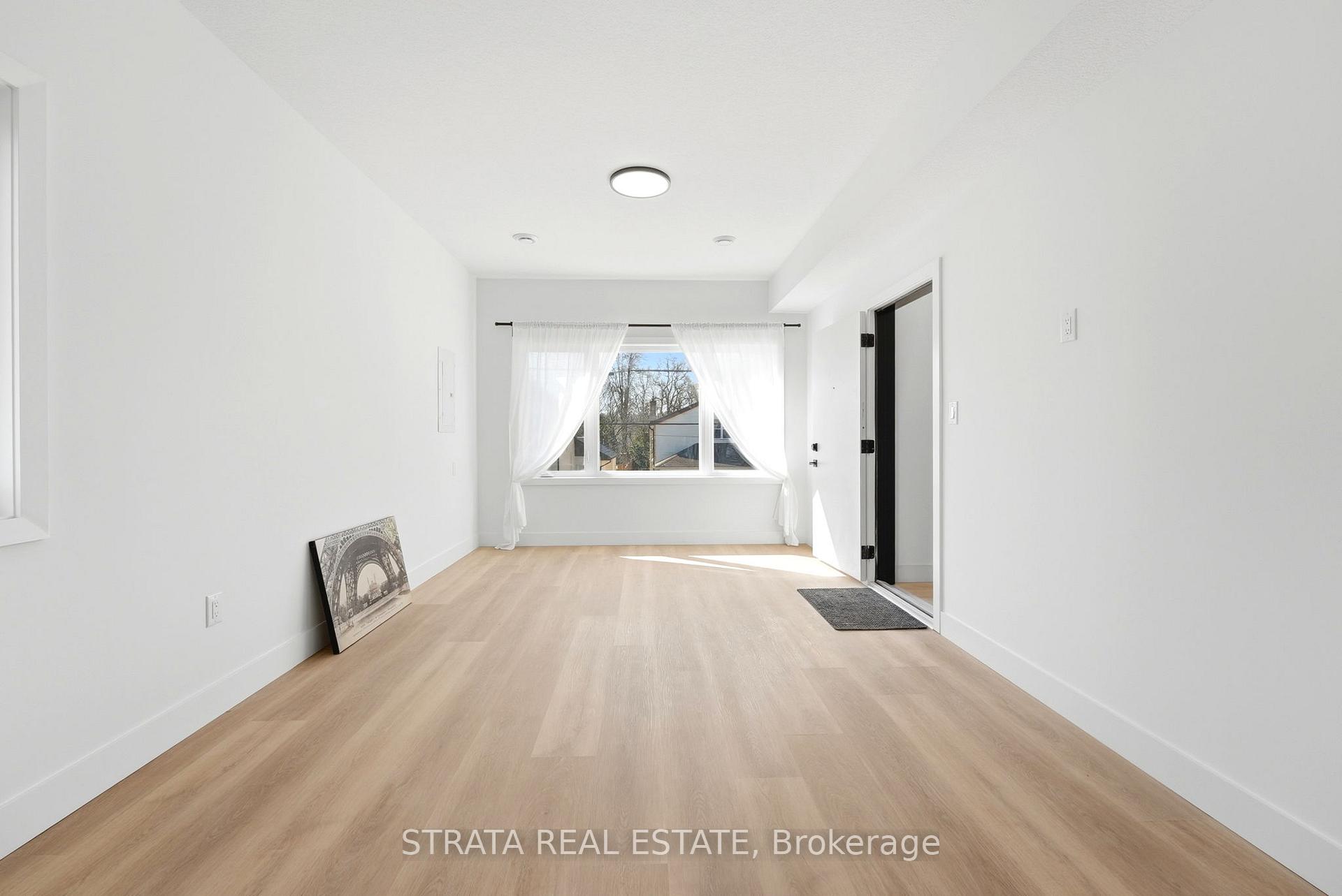 Photo 6 of 108 Briscoe Street E, London, South F — HOMEH
