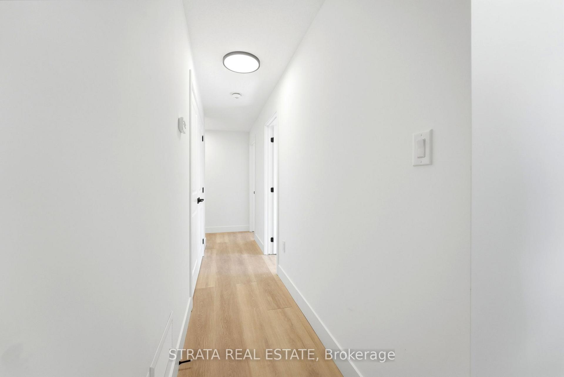 Photo 9 of 108 Briscoe Street E, London, South F — HOMEH