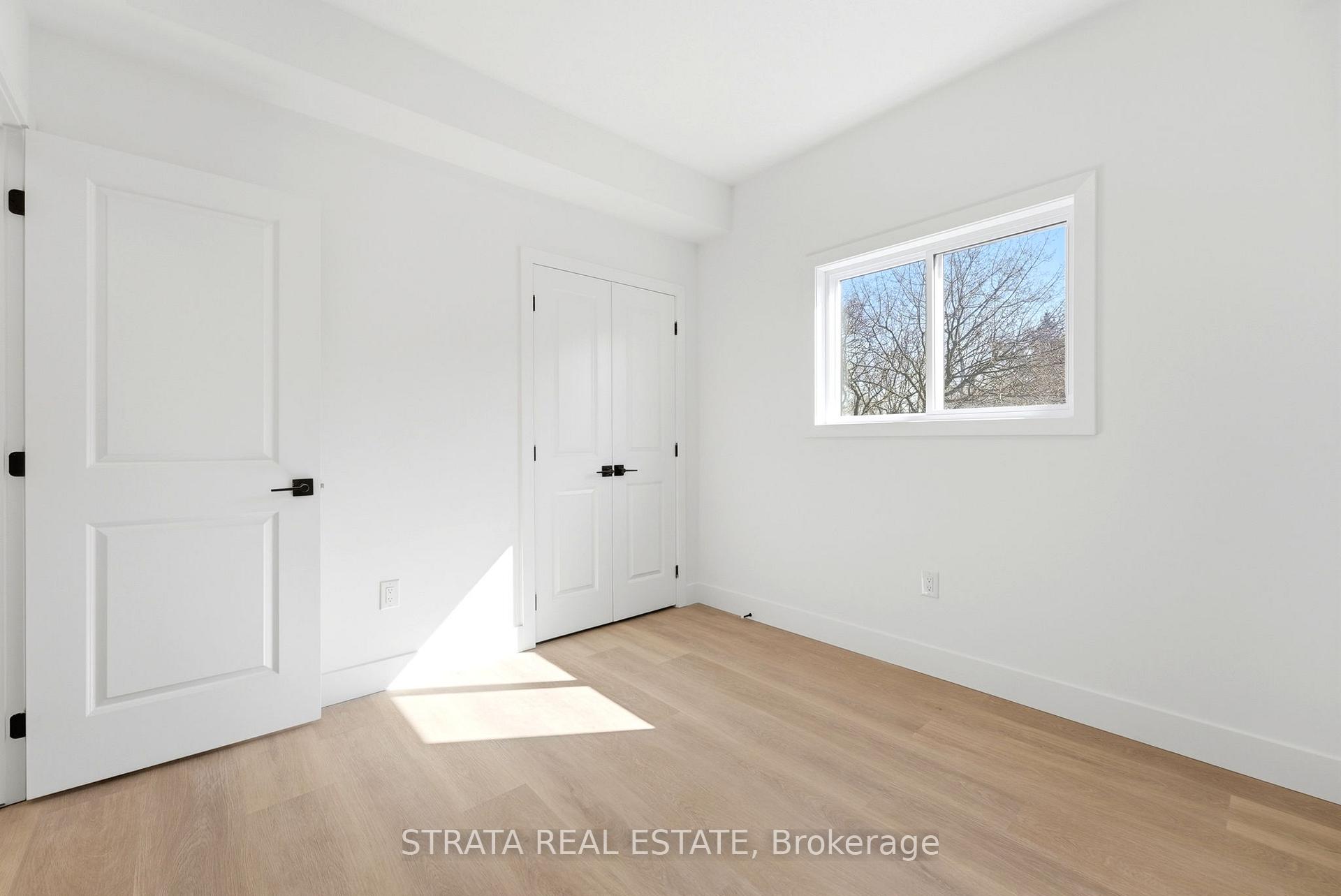 Photo 10 of 108 Briscoe Street E, London, South F — HOMEH