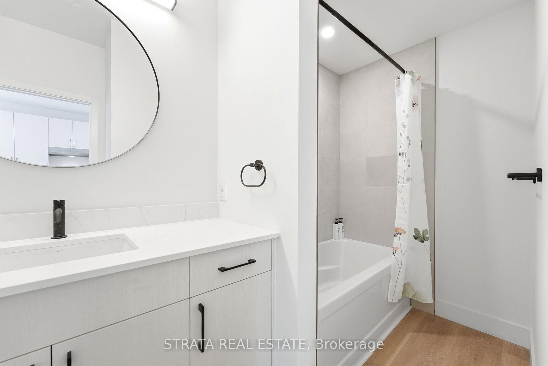 Photo 17 of 108 Briscoe Street E, London, South F — HOMEH