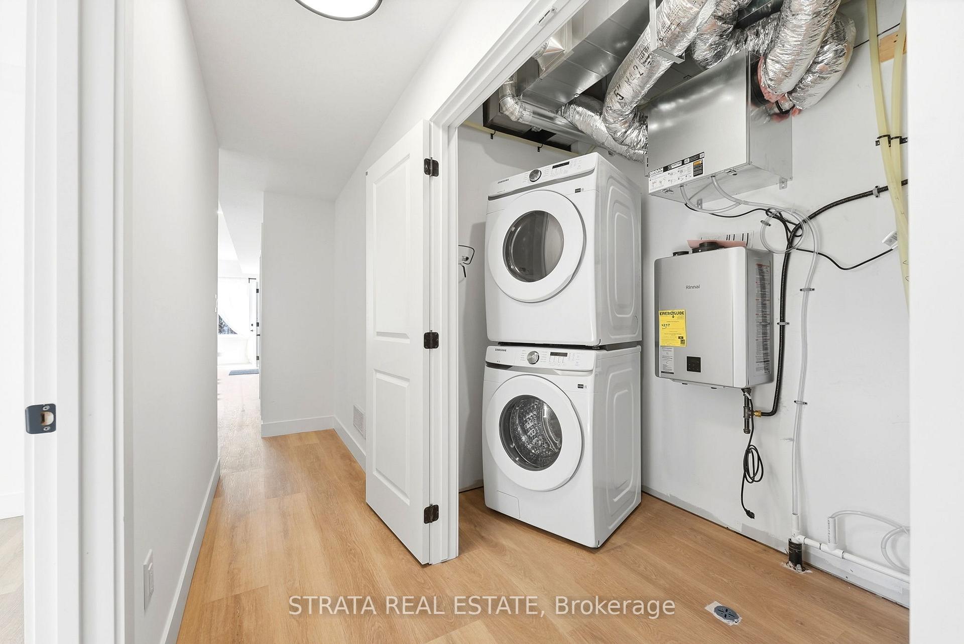 Photo 18 of 108 Briscoe Street E, London, South F — HOMEH