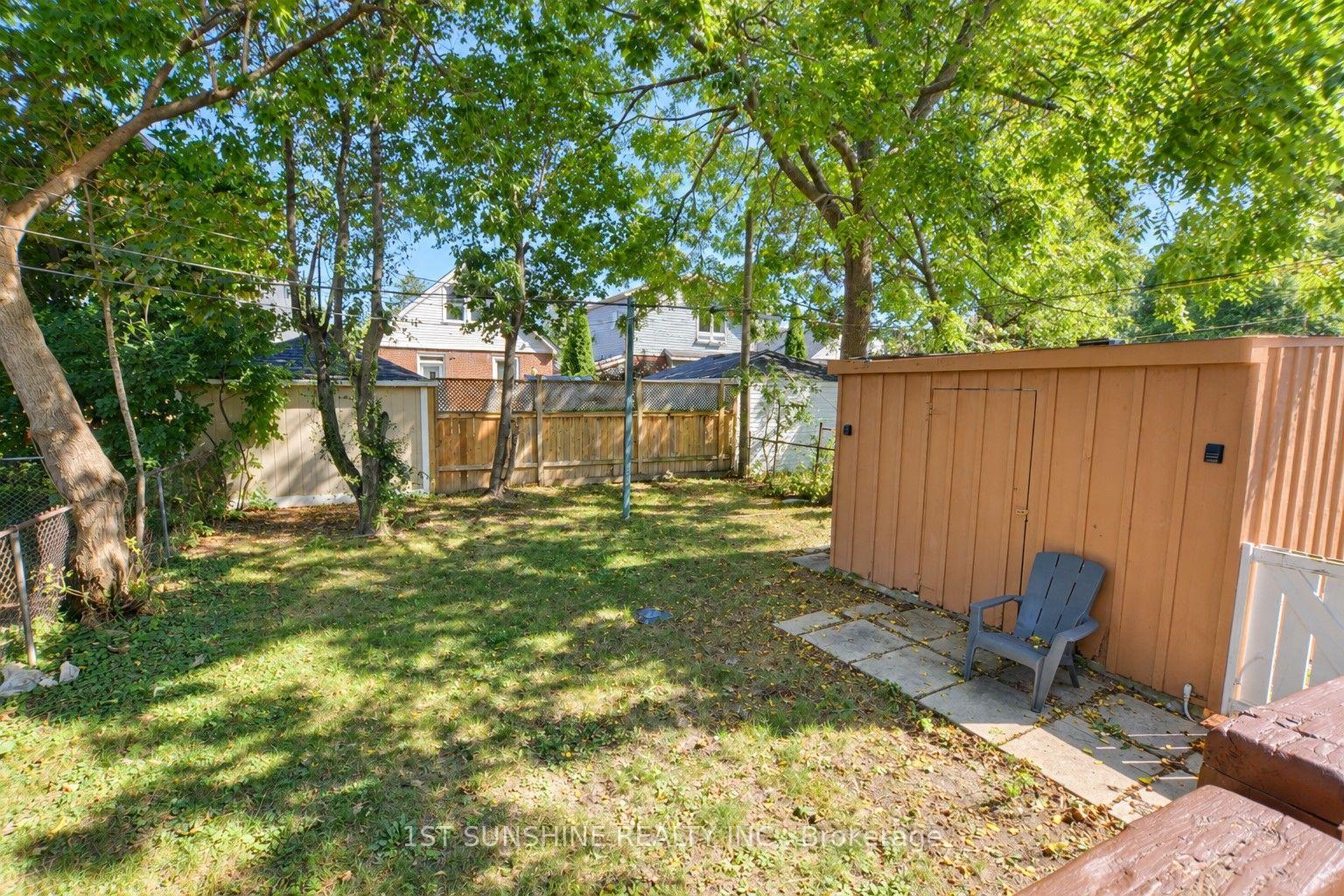 Photo 10 of 22 Parkside Drive, Hamilton, Westdale — HOMEH