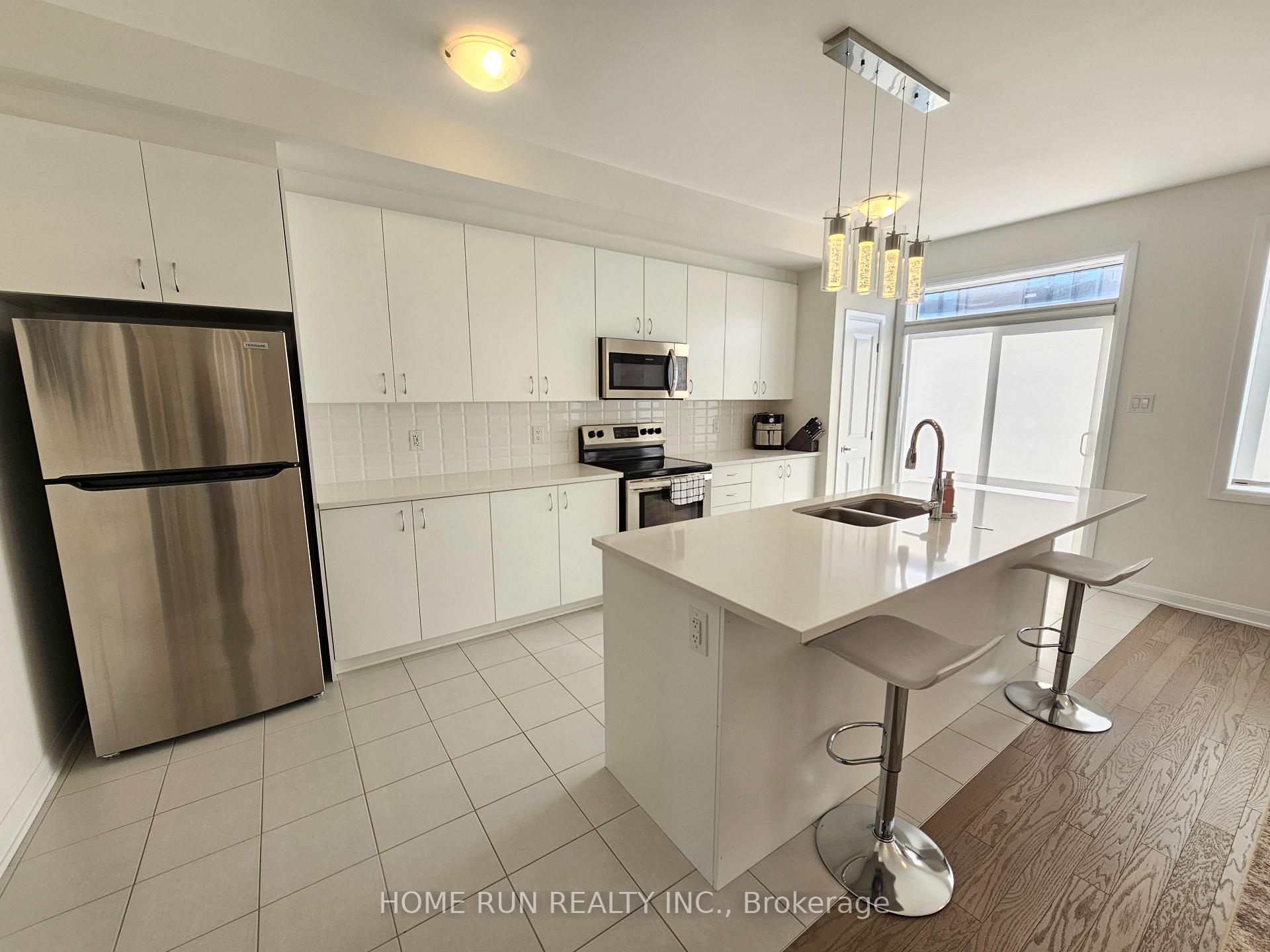 Photo 5 of 231 Tullaghan Heights, Ottawa, Barrhaven - Half Moon Bay — HOMEH