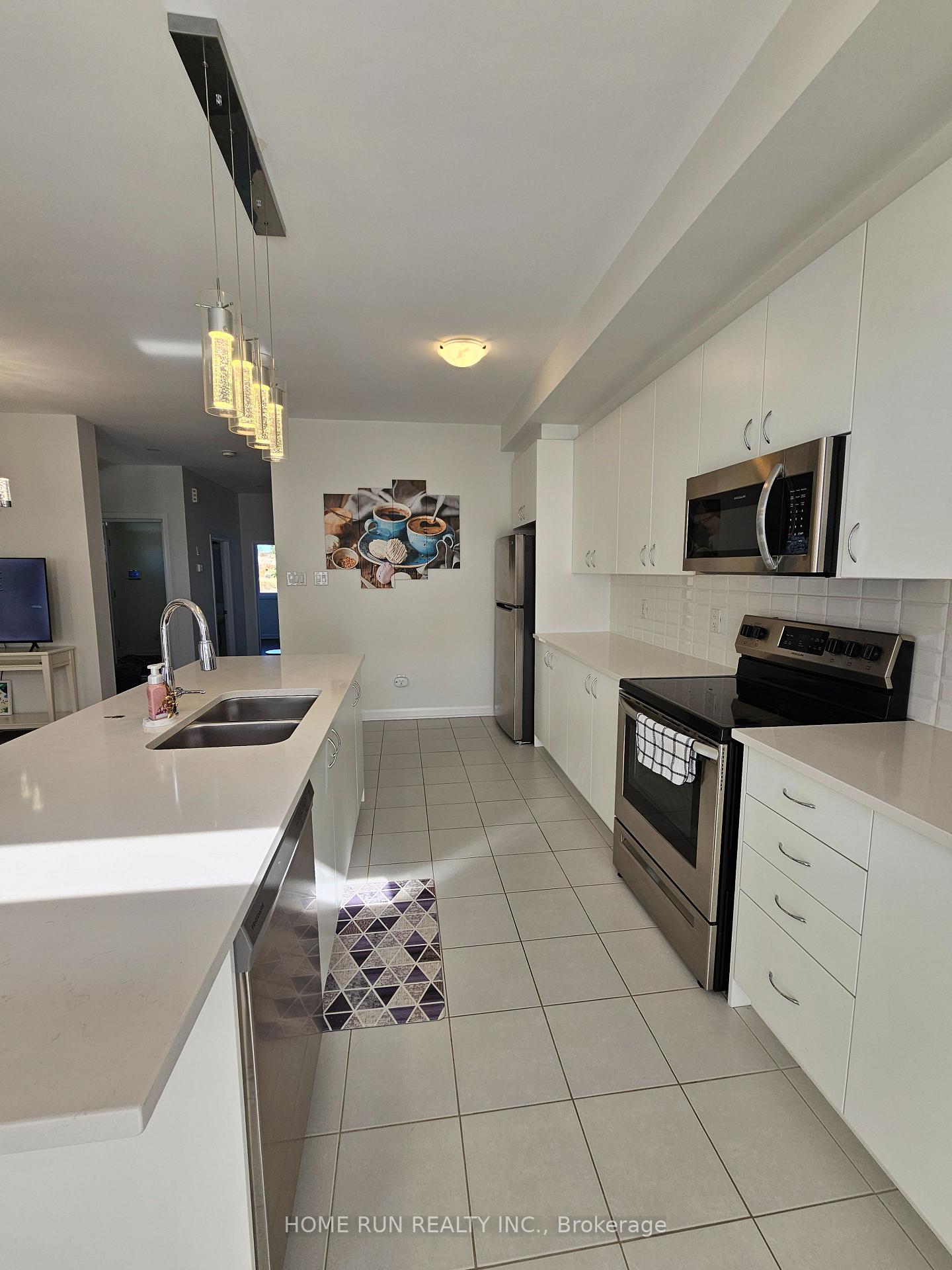 Photo 9 of 231 Tullaghan Heights, Ottawa, Barrhaven - Half Moon Bay — HOMEH