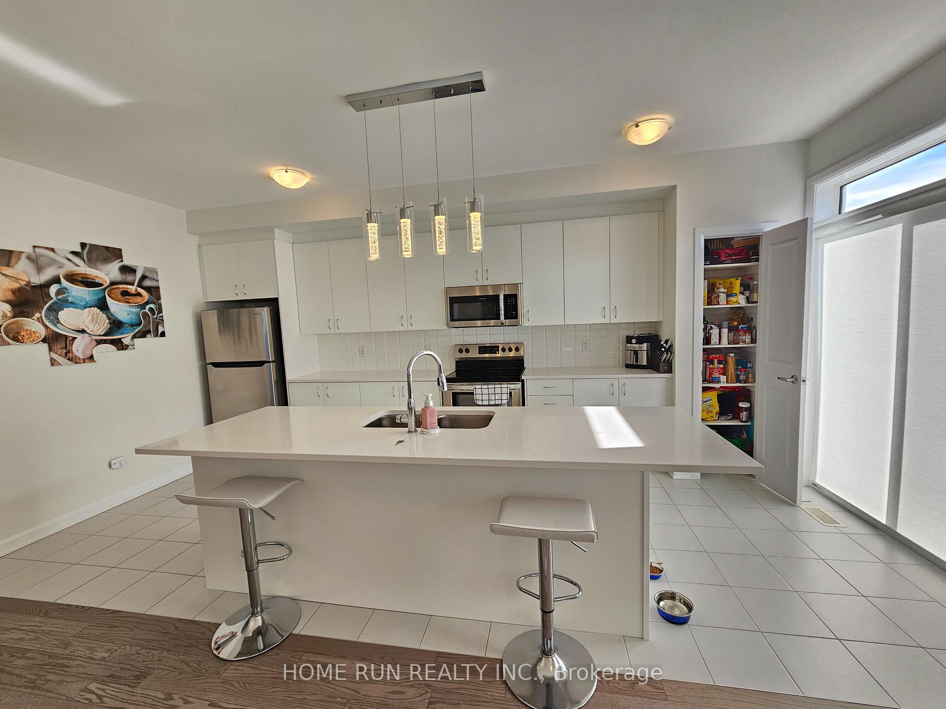 Photo 10 of 231 Tullaghan Heights, Ottawa, Barrhaven - Half Moon Bay — HOMEH