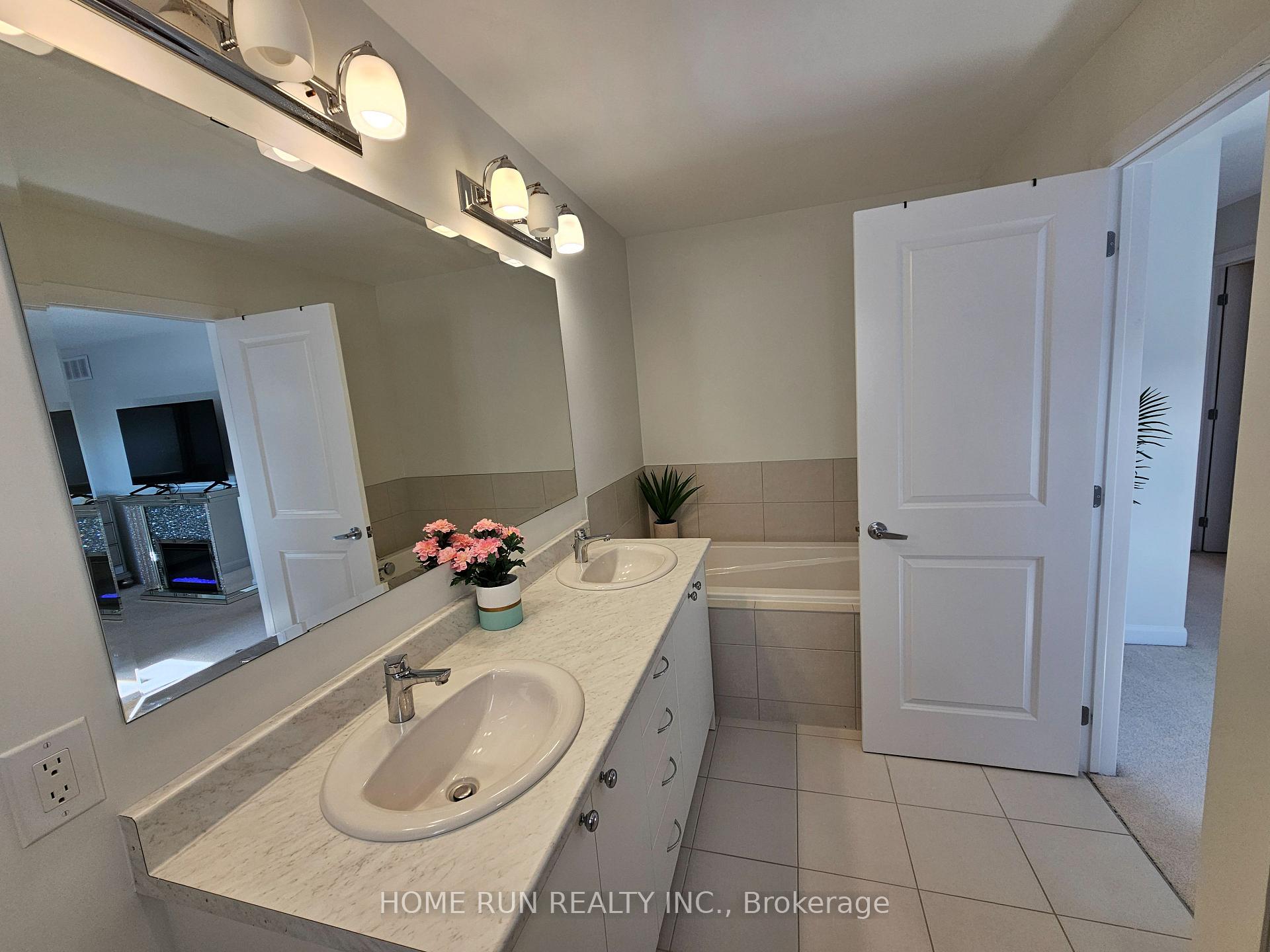 Photo 19 of 231 Tullaghan Heights, Ottawa, Barrhaven - Half Moon Bay — HOMEH