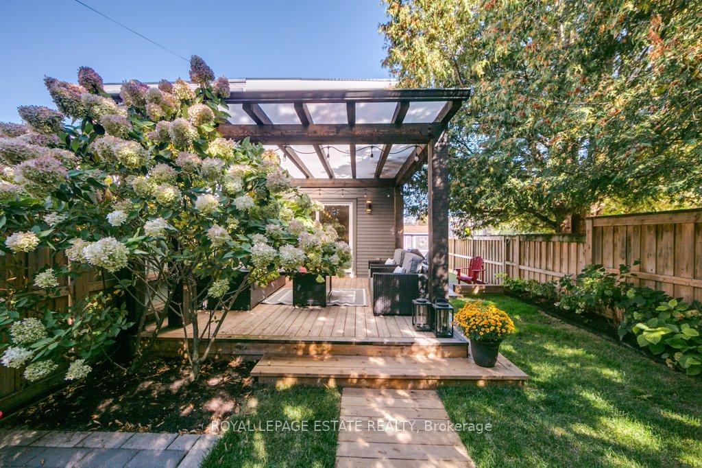 Photo 42 of 55 Winston Avenue, Scarborough, Birchcliffe-Cliffside — HOMEH