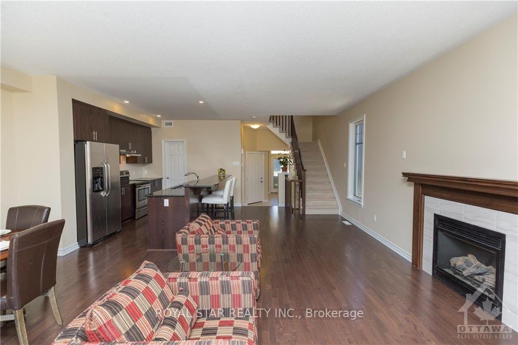 Photo 10 of 969 Bunchberry Way S, Ottawa, Blossom Park/Kemp Park/Findlay Creek — HOMEH