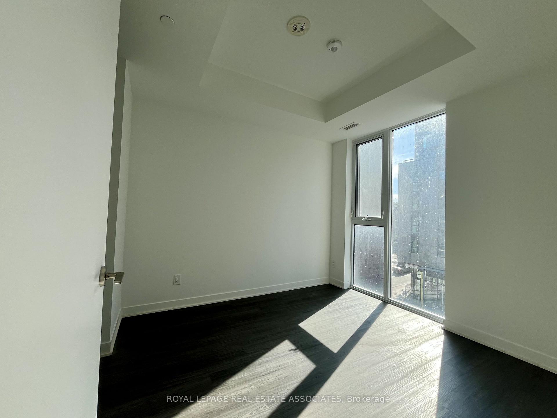 Photo 6 of Unit 409, 185 Alberta Avenue, Toronto, Oakwood Village — HOMEH