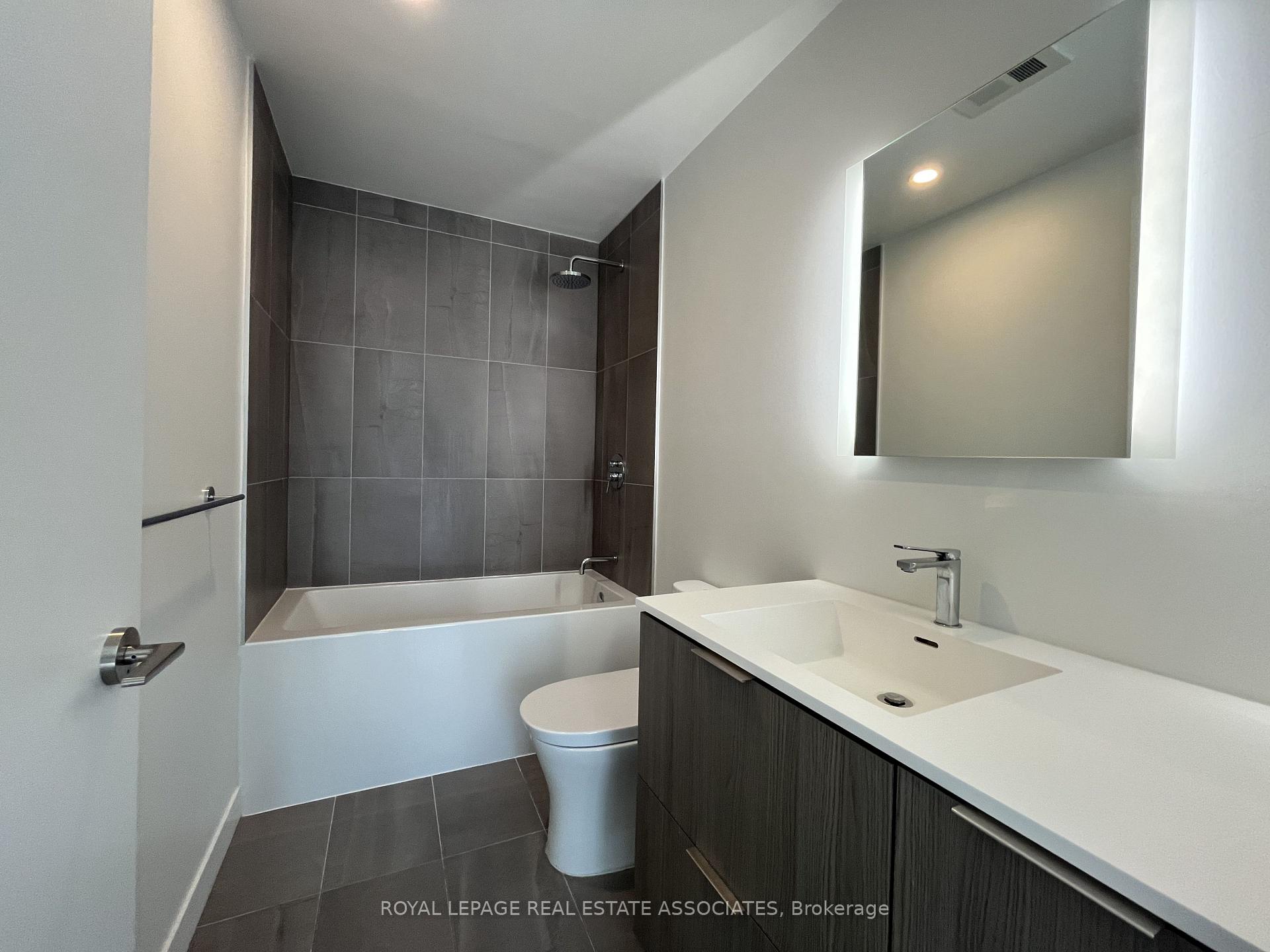 Photo 8 of Unit 409, 185 Alberta Avenue, Toronto, Oakwood Village — HOMEH