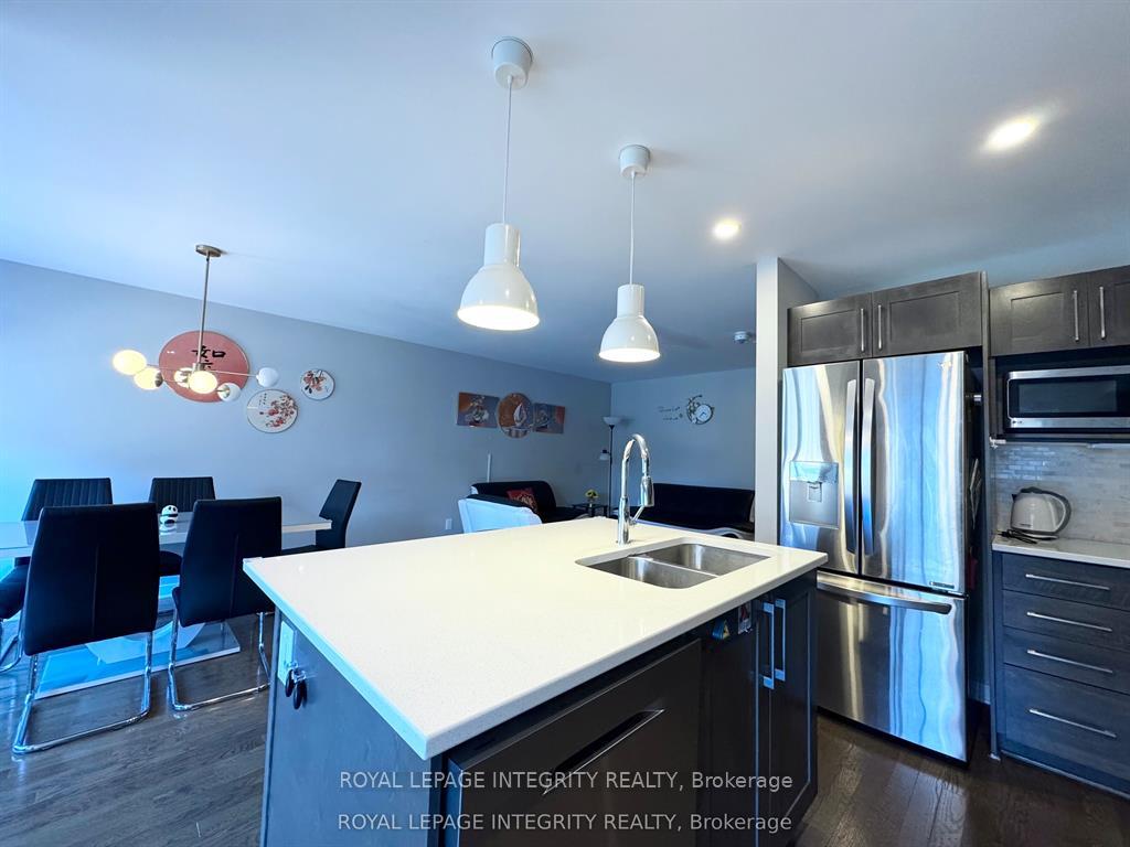 Photo 10 of 111 Sweetwater Lane, Ottawa, Kanata - Kanata Lakes/Heritage Hills — HOMEH