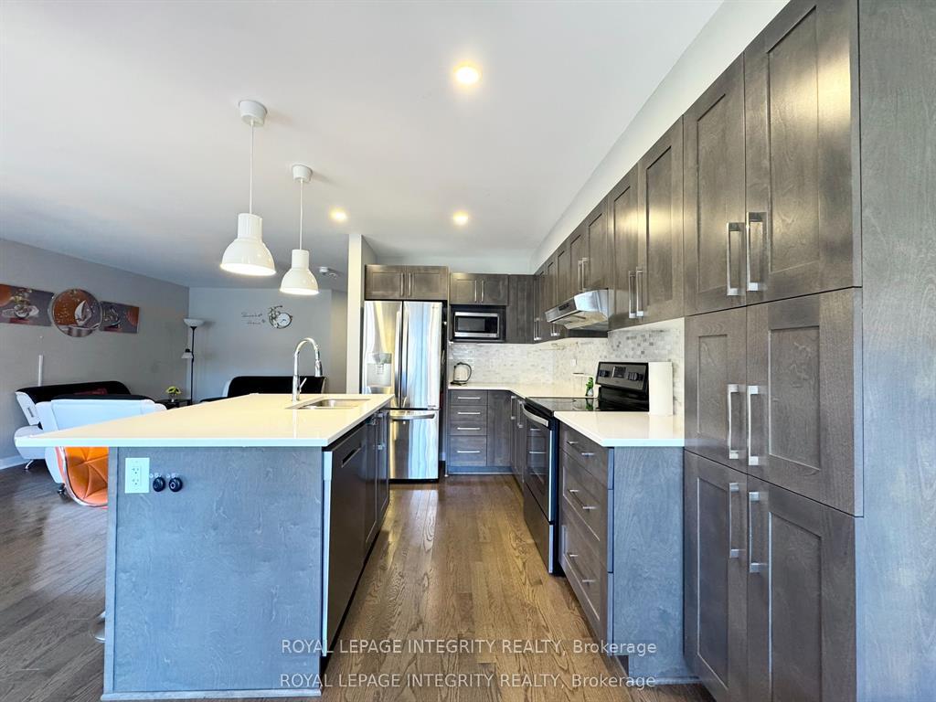 Photo 11 of 111 Sweetwater Lane, Ottawa, Kanata - Kanata Lakes/Heritage Hills — HOMEH