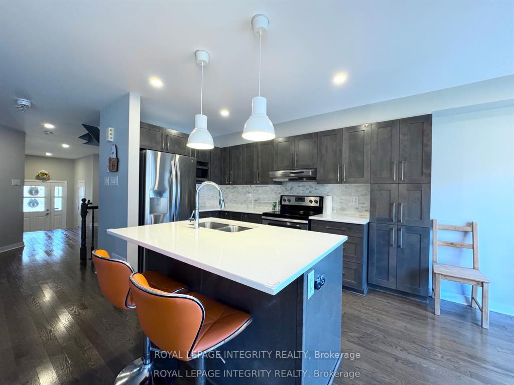 Photo 13 of 111 Sweetwater Lane, Ottawa, Kanata - Kanata Lakes/Heritage Hills — HOMEH