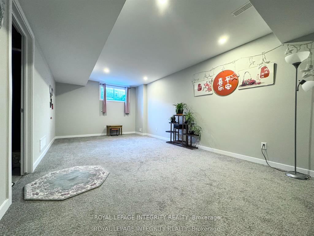 Photo 31 of 111 Sweetwater Lane, Ottawa, Kanata - Kanata Lakes/Heritage Hills — HOMEH