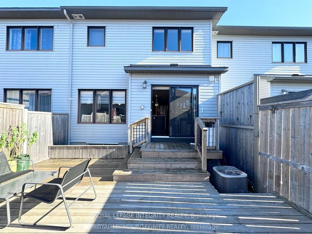 Photo 35 of 111 Sweetwater Lane, Ottawa, Kanata - Kanata Lakes/Heritage Hills — HOMEH