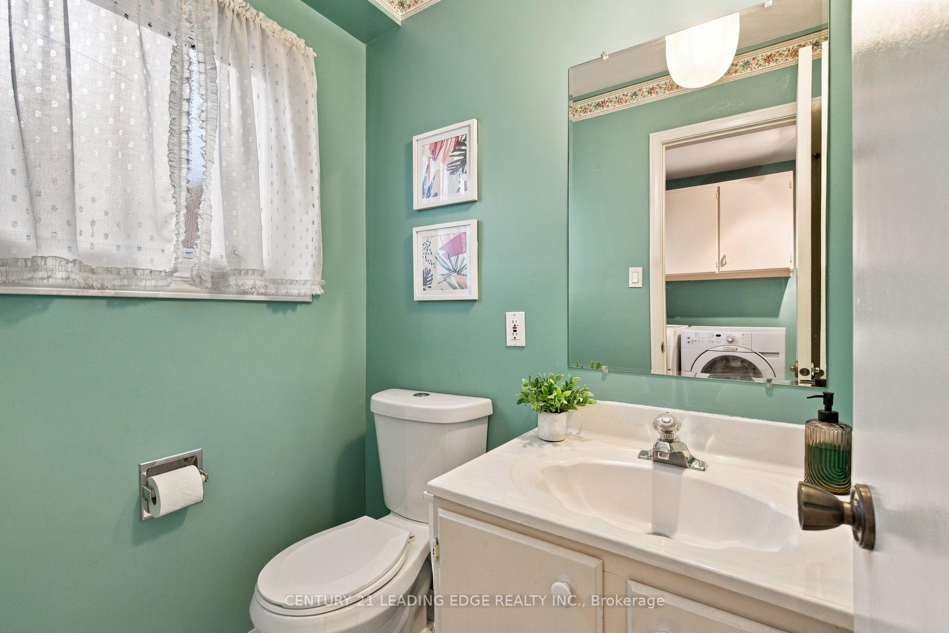 Photo 19 of 90 Pringle Avenue, Markham, Markham Village — HOMEH