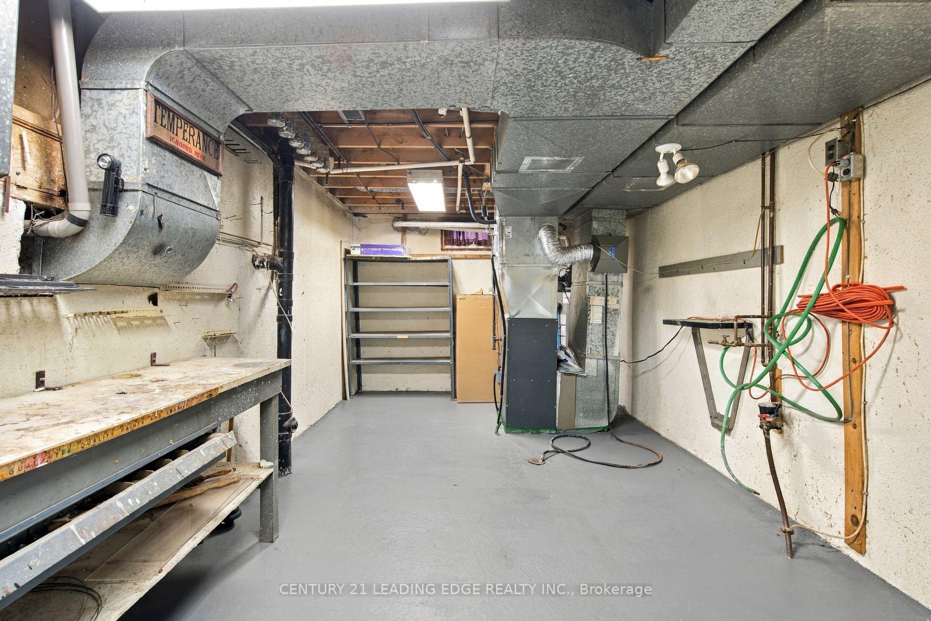 Photo 32 of 90 Pringle Avenue, Markham, Markham Village — HOMEH