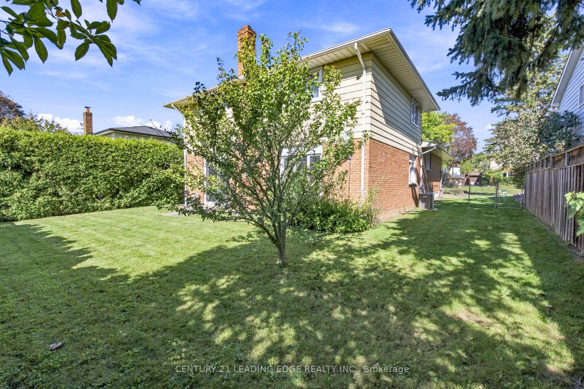 Photo 34 of 90 Pringle Avenue, Markham, Markham Village — HOMEH