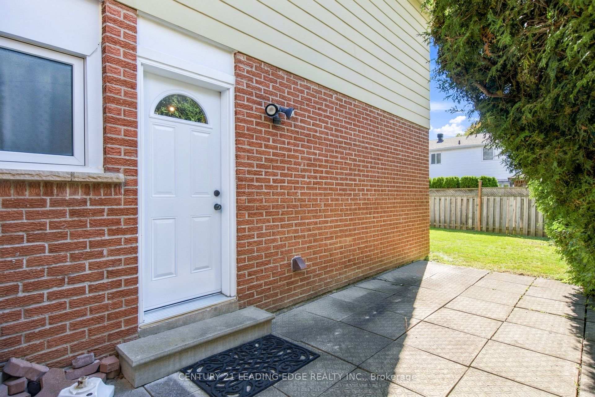 Photo 37 of 90 Pringle Avenue, Markham, Markham Village — HOMEH