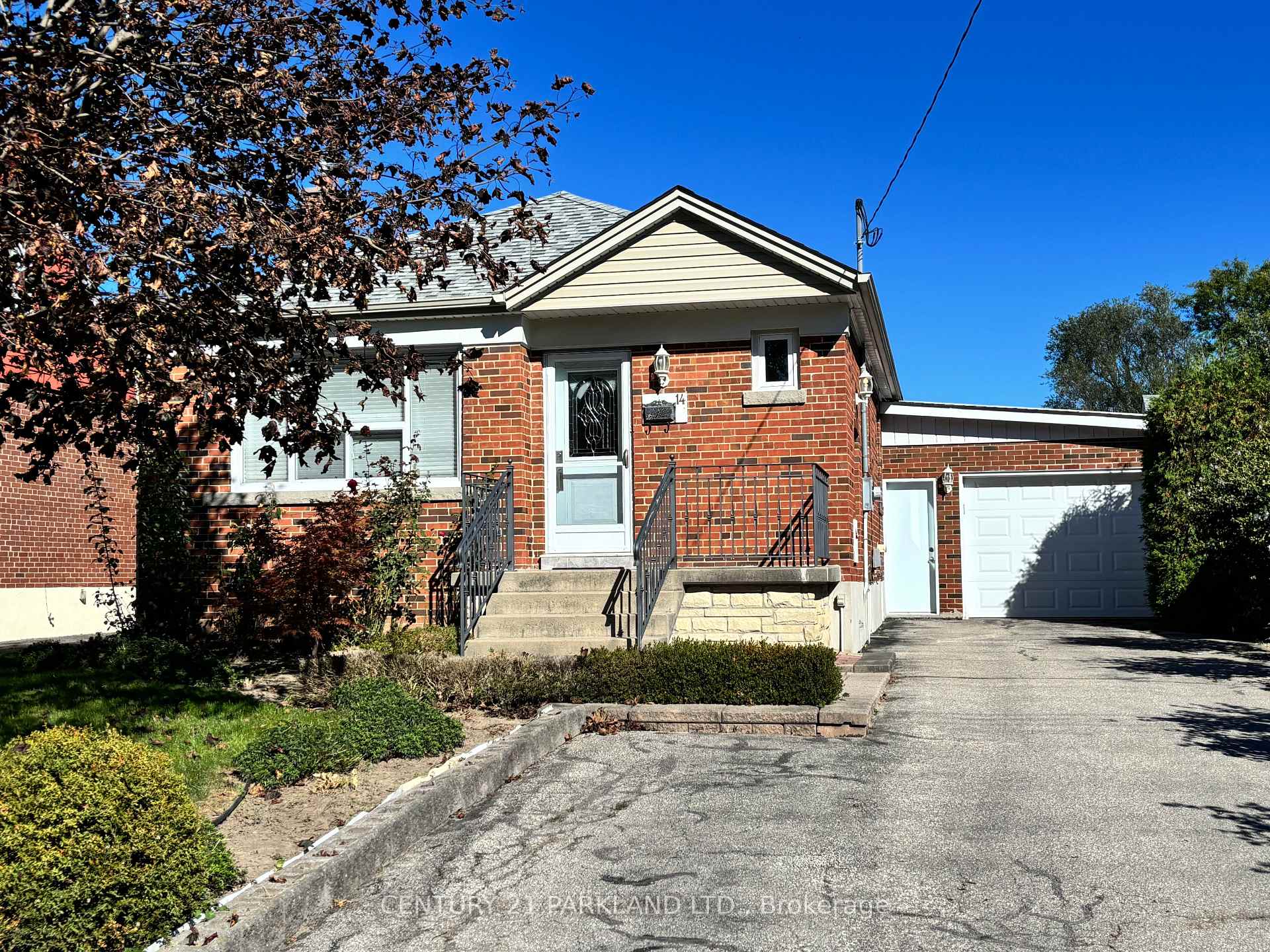 Photo 1 of 14 Orlando Boulevard, Scarborough, Wexford-Maryvale — HOMEH