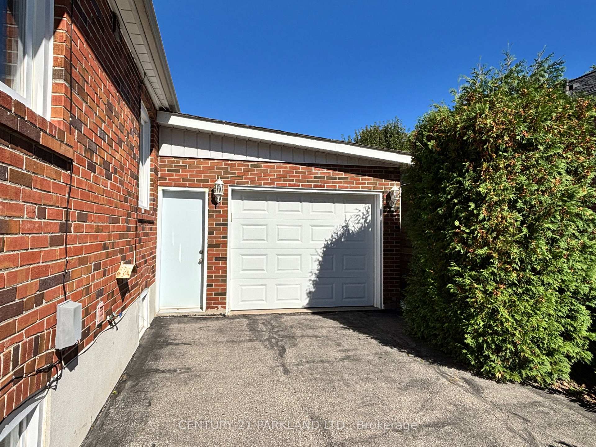 Photo 4 of 14 Orlando Boulevard, Scarborough, Wexford-Maryvale — HOMEH
