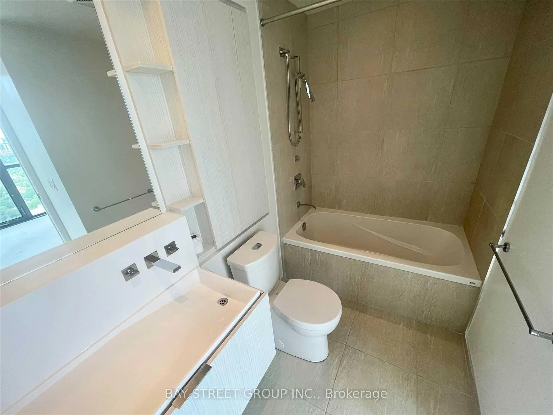 Photo 31 of Unit 4210, 101 Charles Street E, Toronto, Church-Yonge Corridor — HOMEH