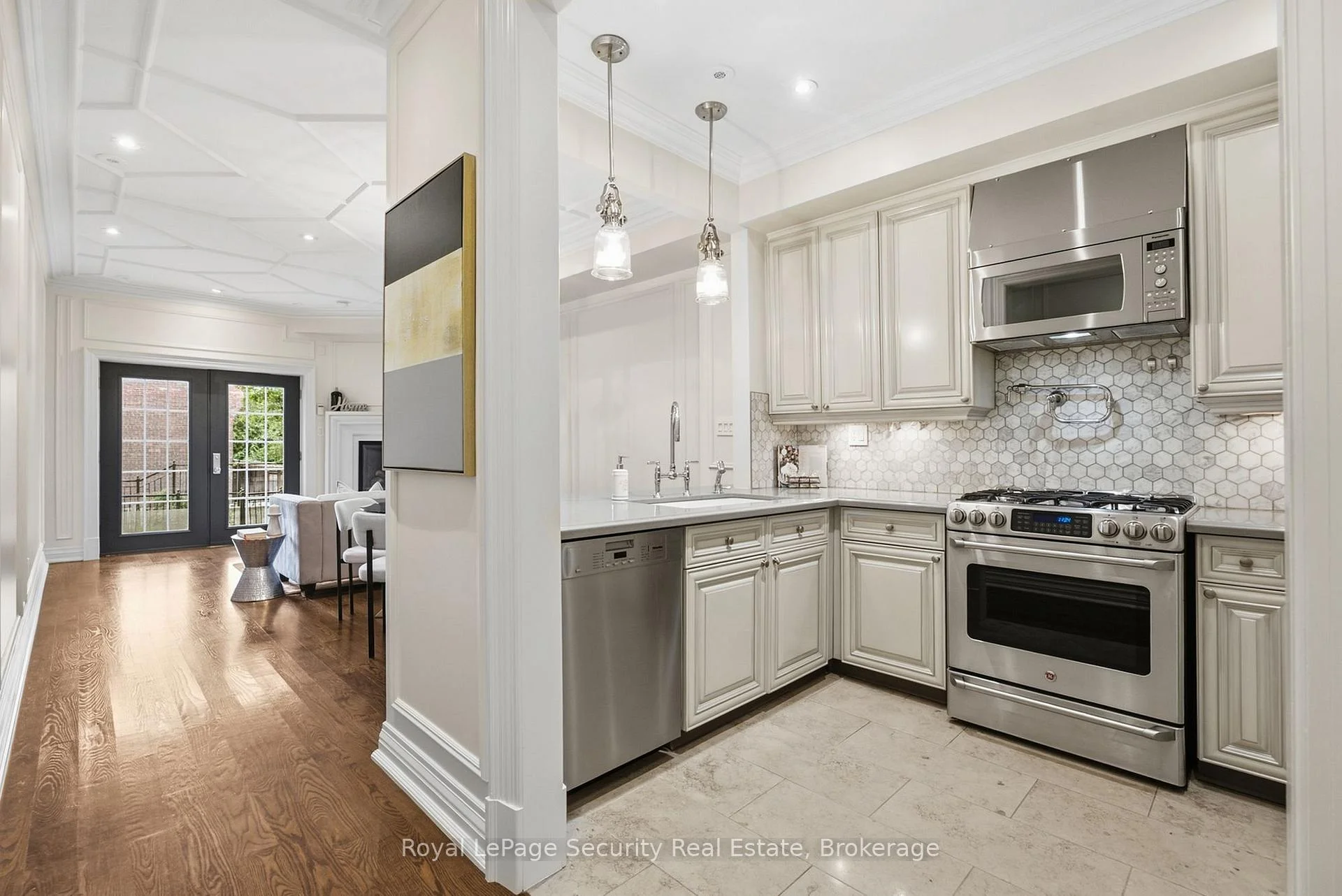 Photo 13 of Unit 16, 645 Davenport Road, Toronto, Casa Loma — HOMEH
