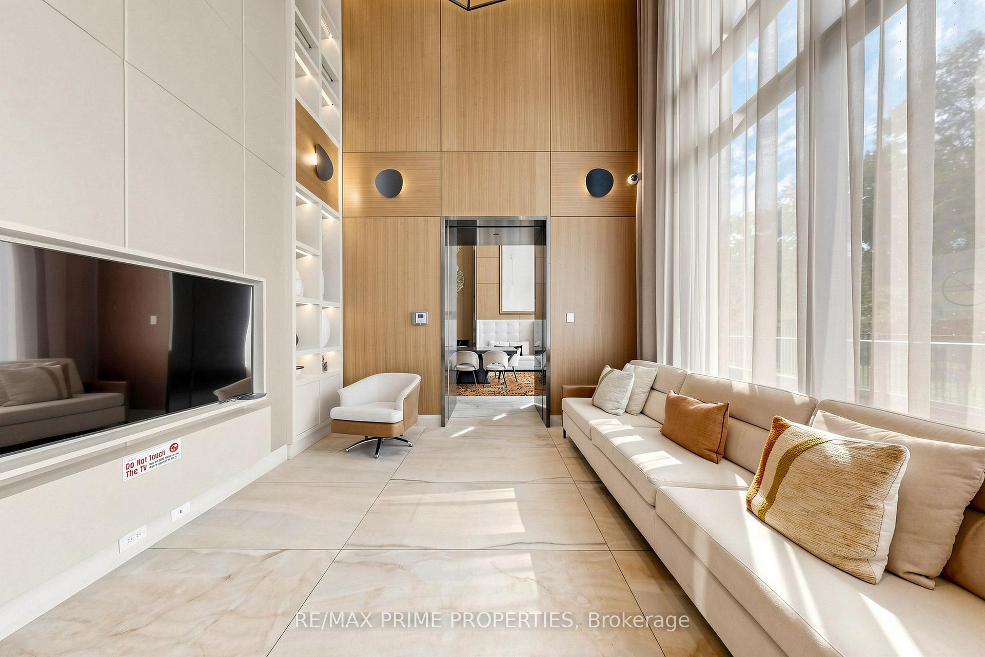 Photo 10 of Unit 19, 25 Adra Grado Way, North York, Bayview Village — HOMEH