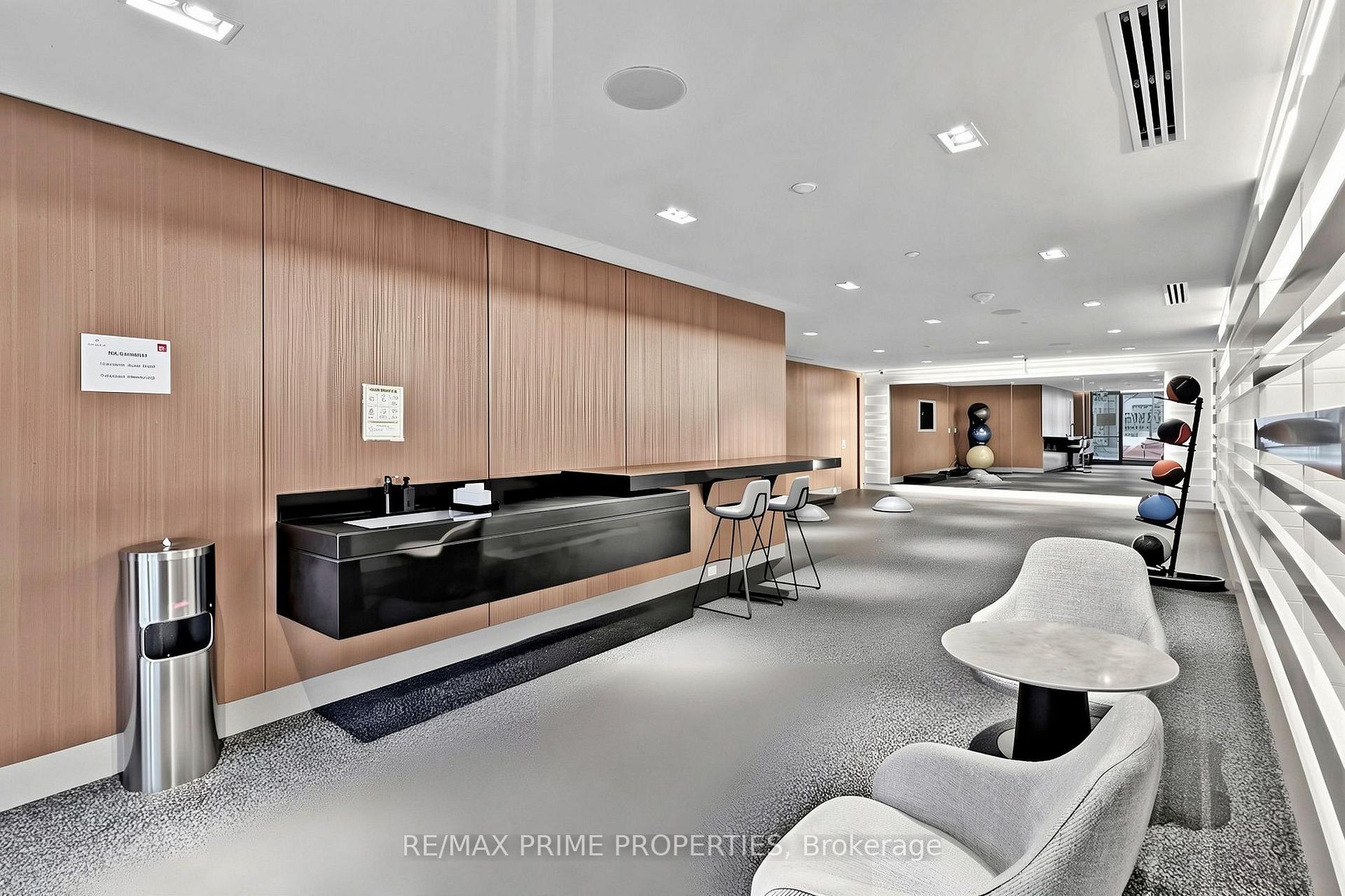 Photo 11 of Unit 19, 25 Adra Grado Way, North York, Bayview Village — HOMEH