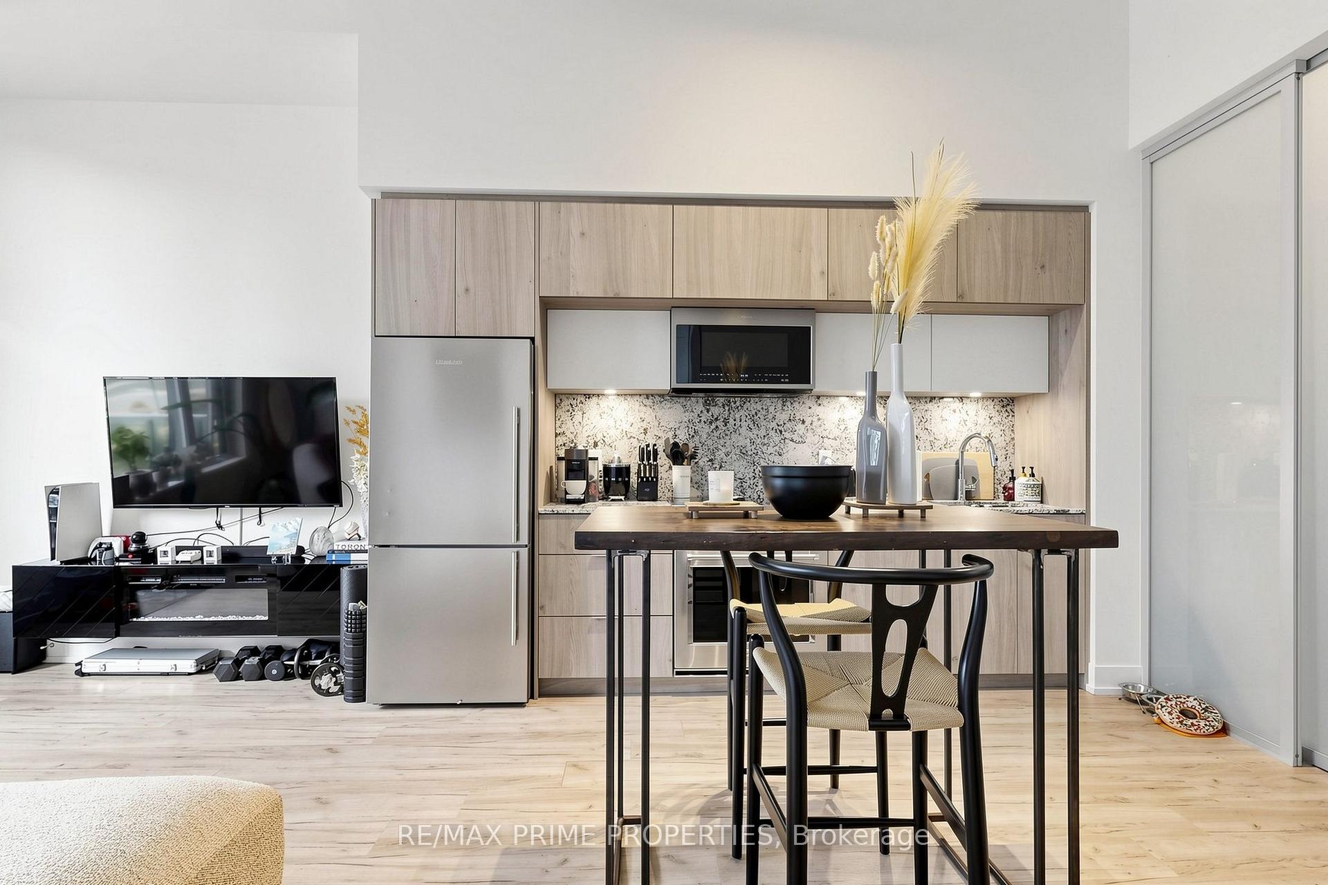 Photo 20 of Unit 19, 25 Adra Grado Way, North York, Bayview Village — HOMEH
