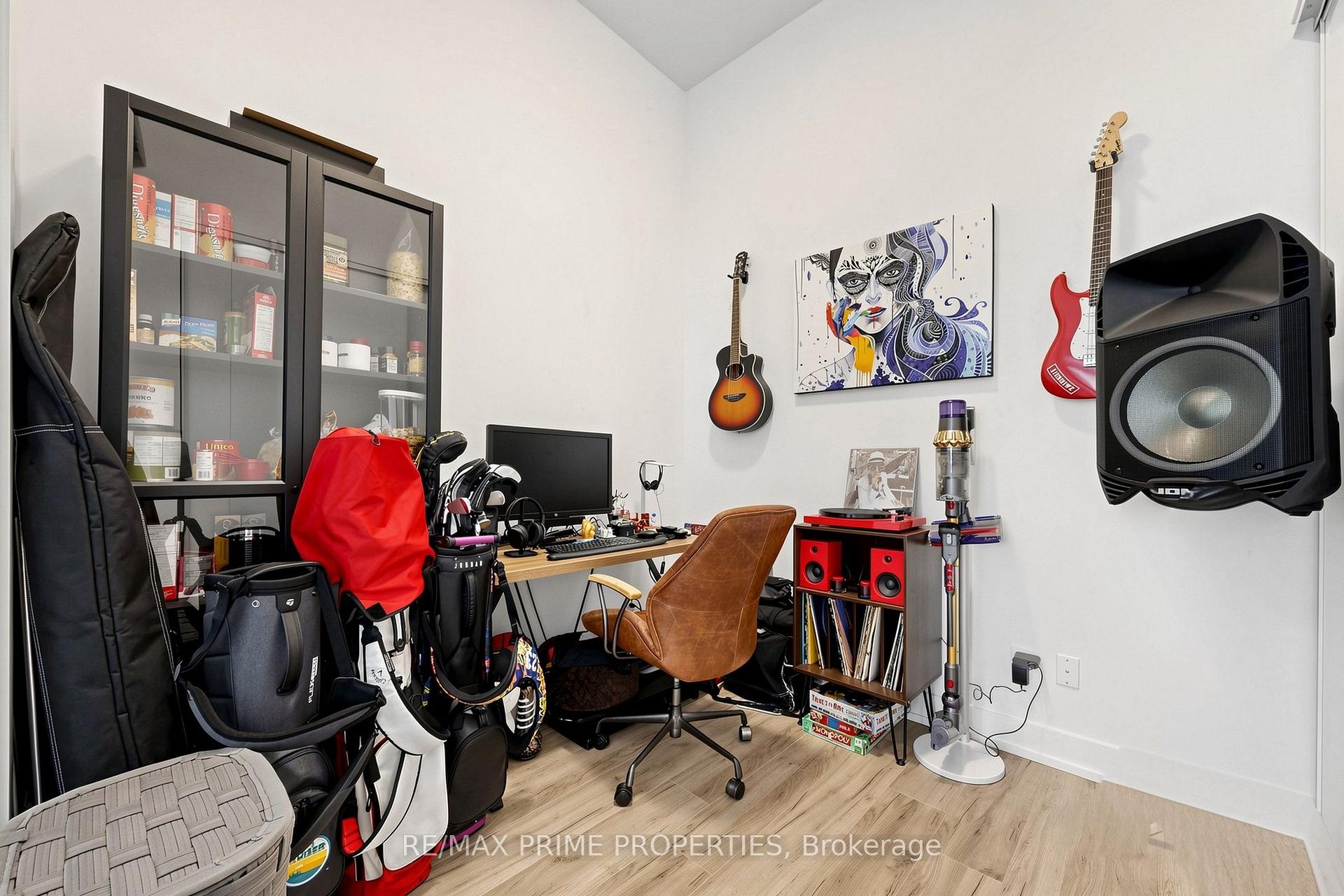 Photo 25 of Unit 19, 25 Adra Grado Way, North York, Bayview Village — HOMEH