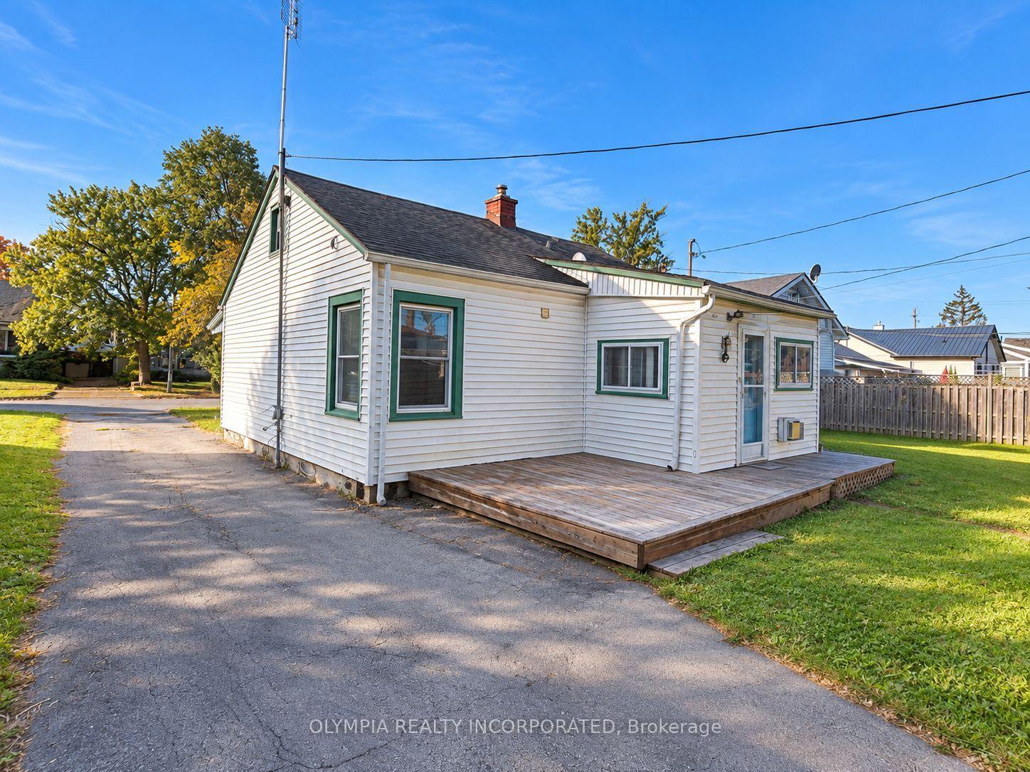 Photo 2 of 376 Corvette Street, Welland, Lincoln/Crowland — HOMEH