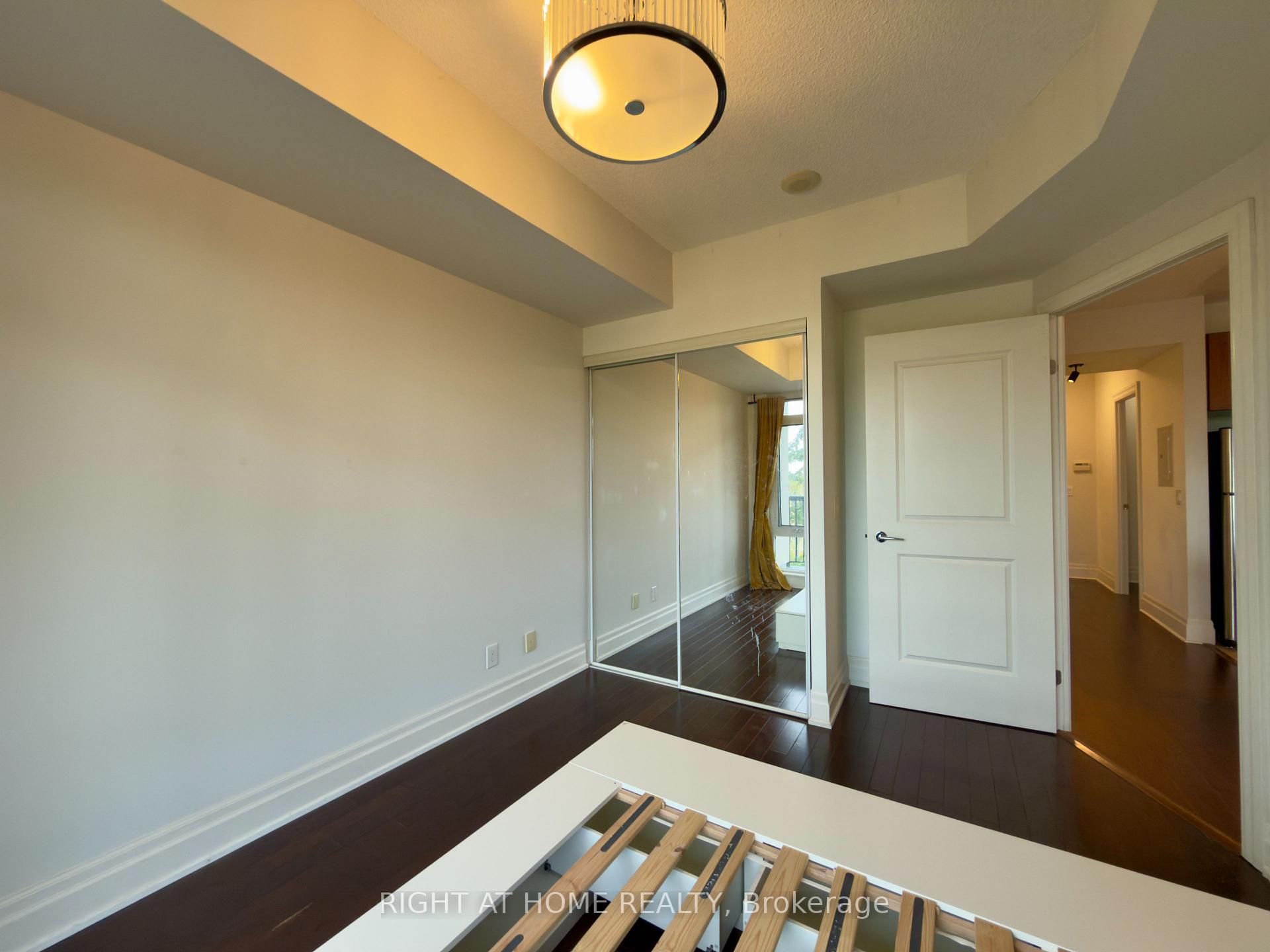 Photo 5 of Unit 310, 131 Upper Duke Crescent, Markham, Unionville — HOMEH