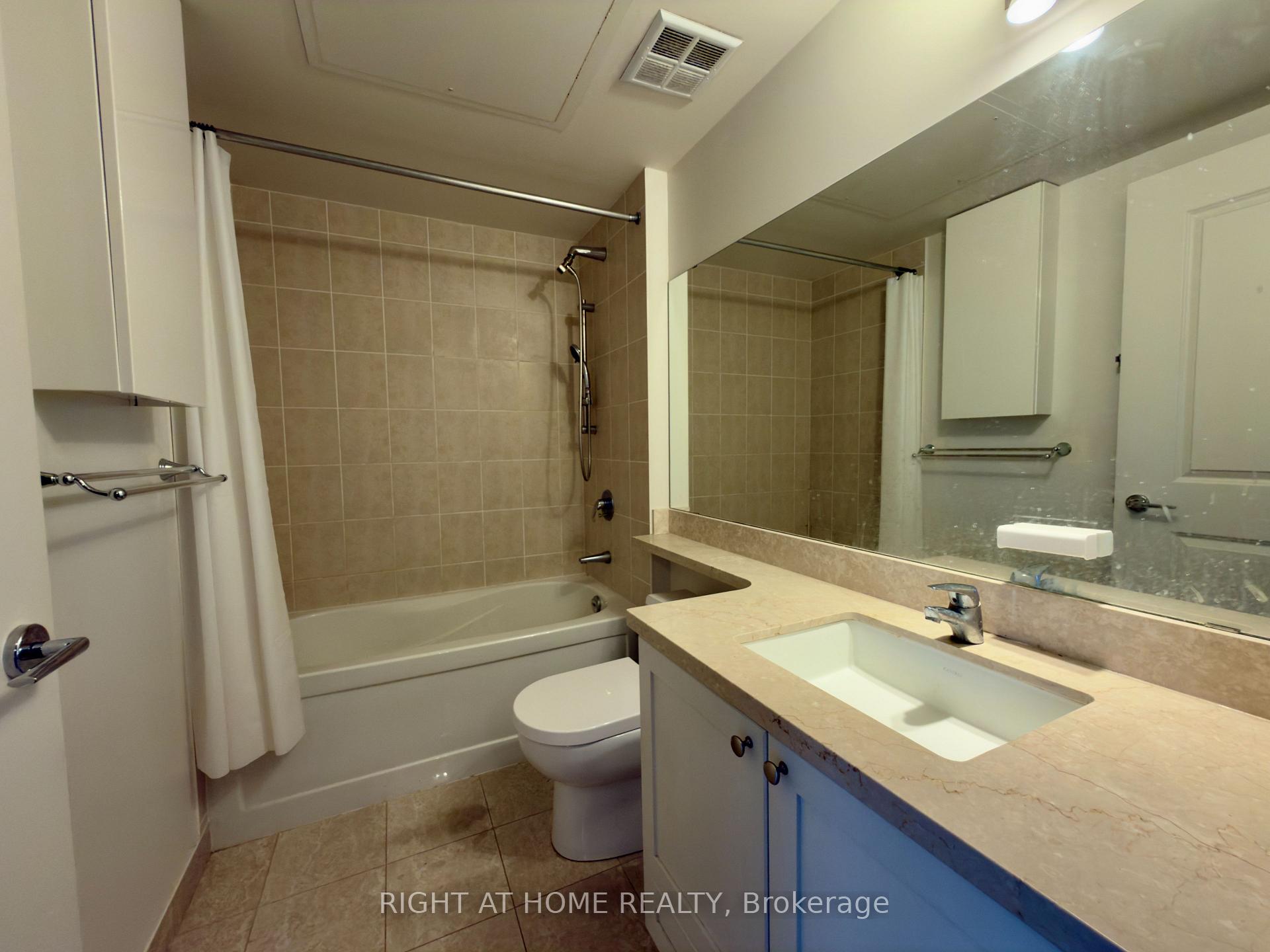 Photo 7 of Unit 310, 131 Upper Duke Crescent, Markham, Unionville — HOMEH