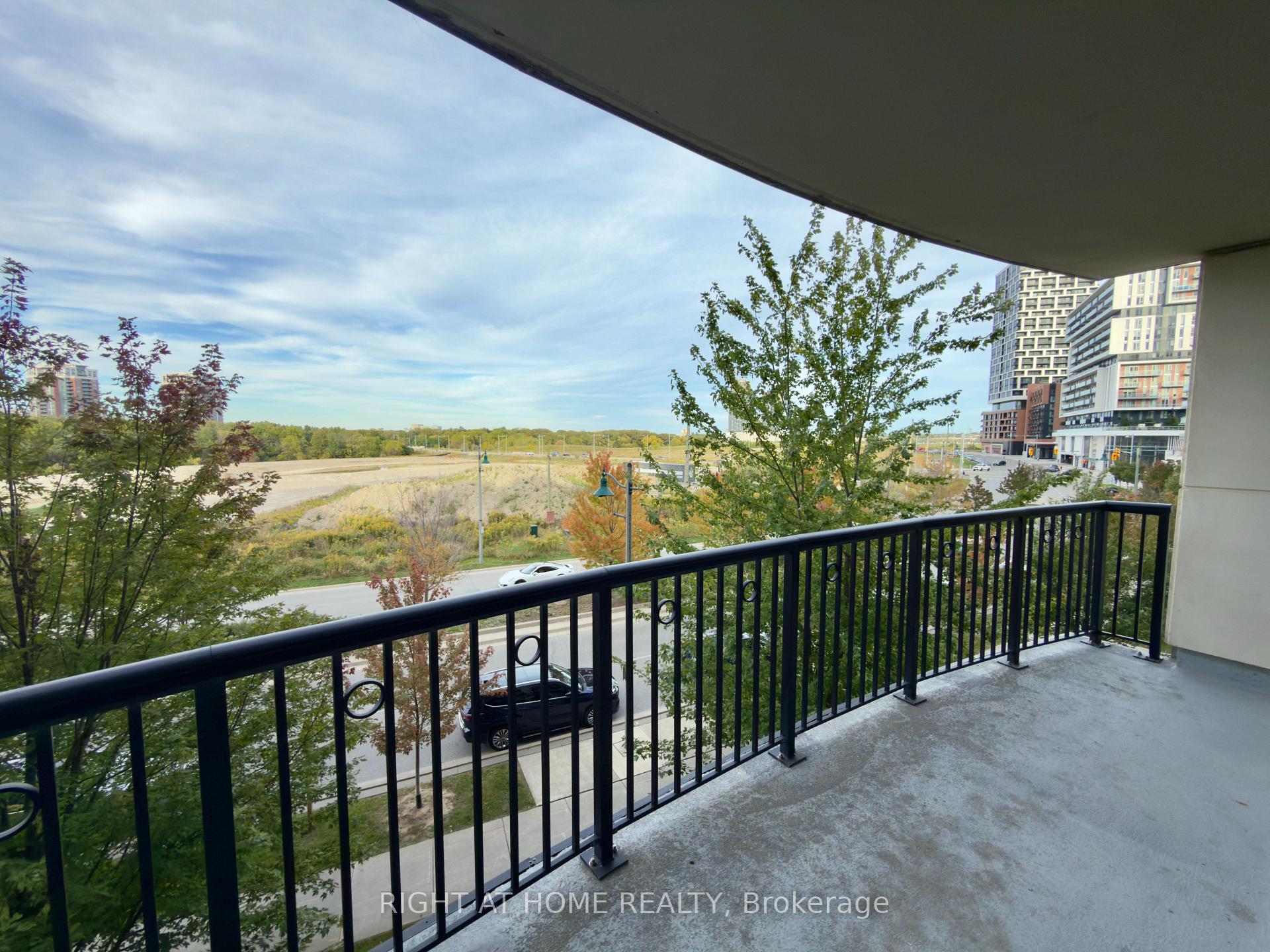 Photo 10 of Unit 310, 131 Upper Duke Crescent, Markham, Unionville — HOMEH
