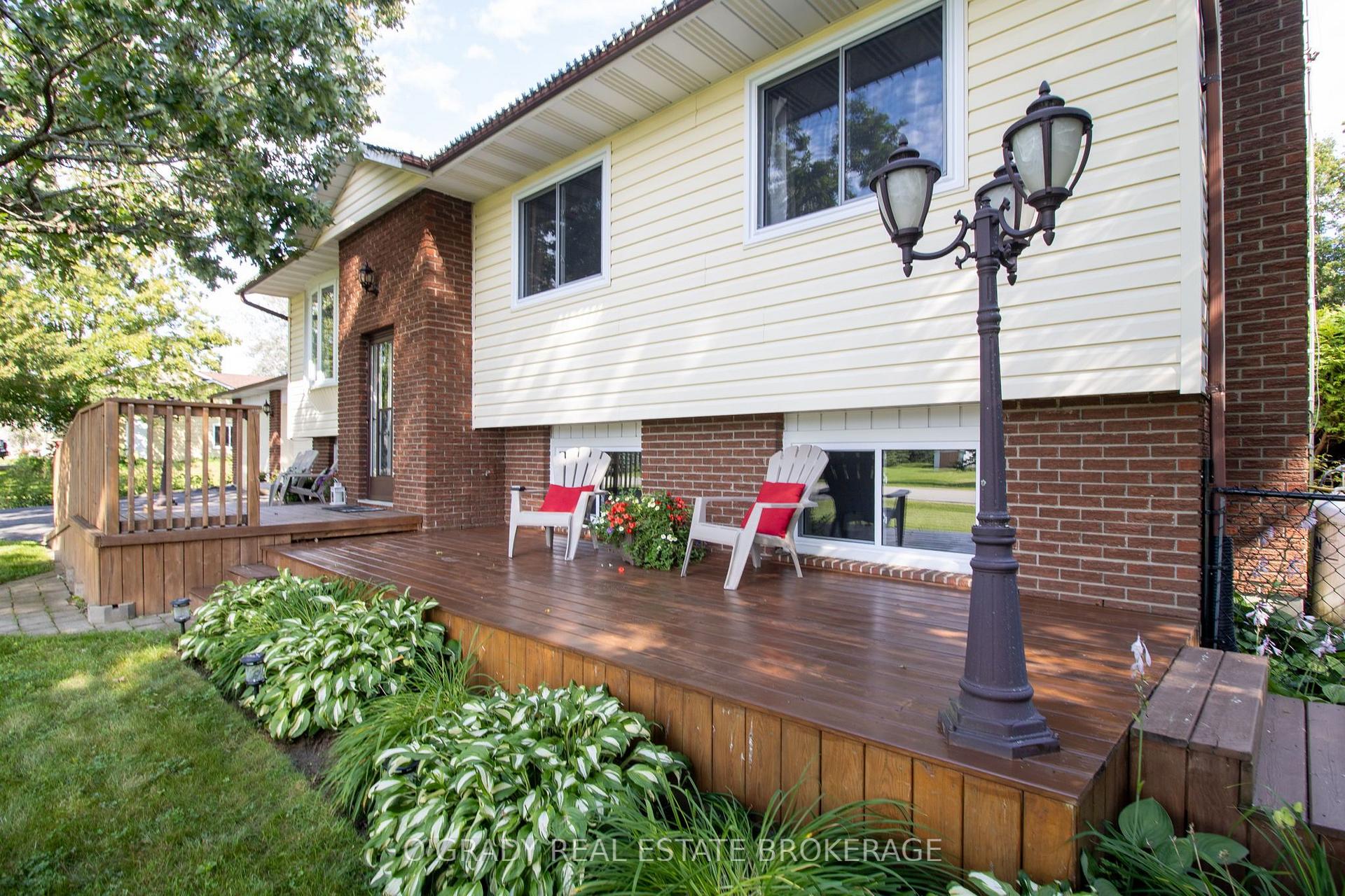 Photo 4 of 5217 Algonquin Road, Augusta, Augusta Twp — HOMEH