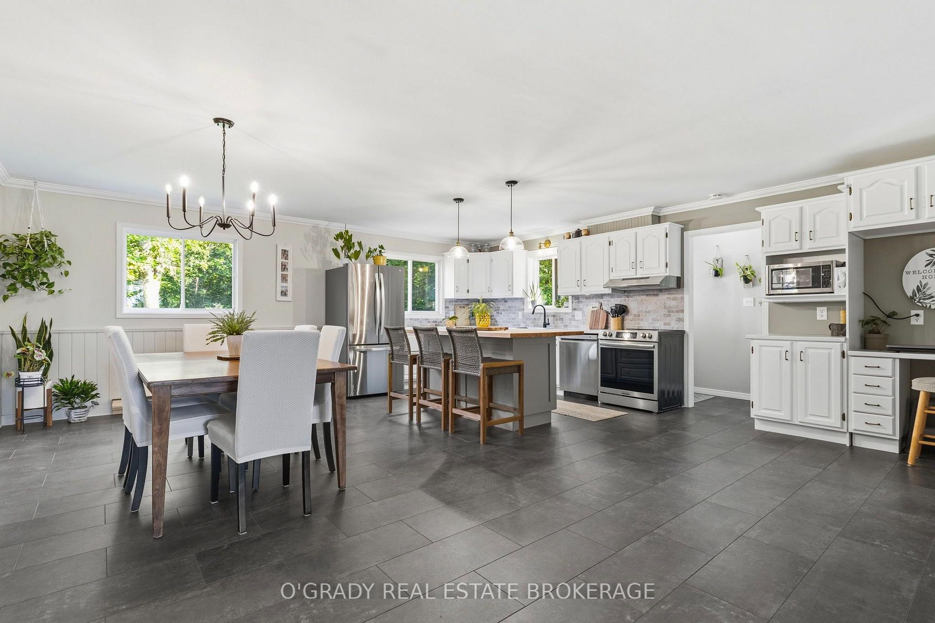 Photo 11 of 5217 Algonquin Road, Augusta, Augusta Twp — HOMEH