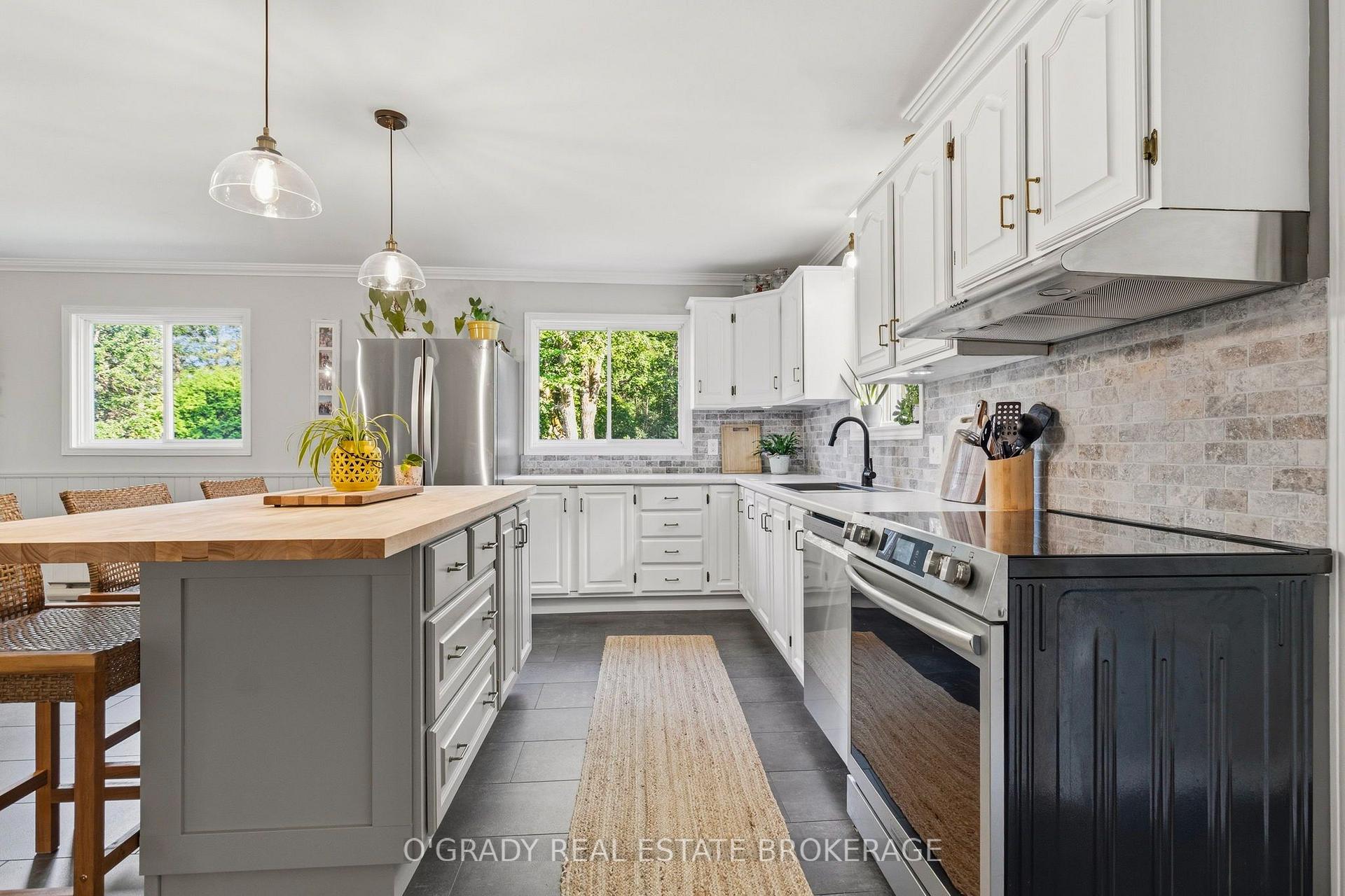 Photo 17 of 5217 Algonquin Road, Augusta, Augusta Twp — HOMEH