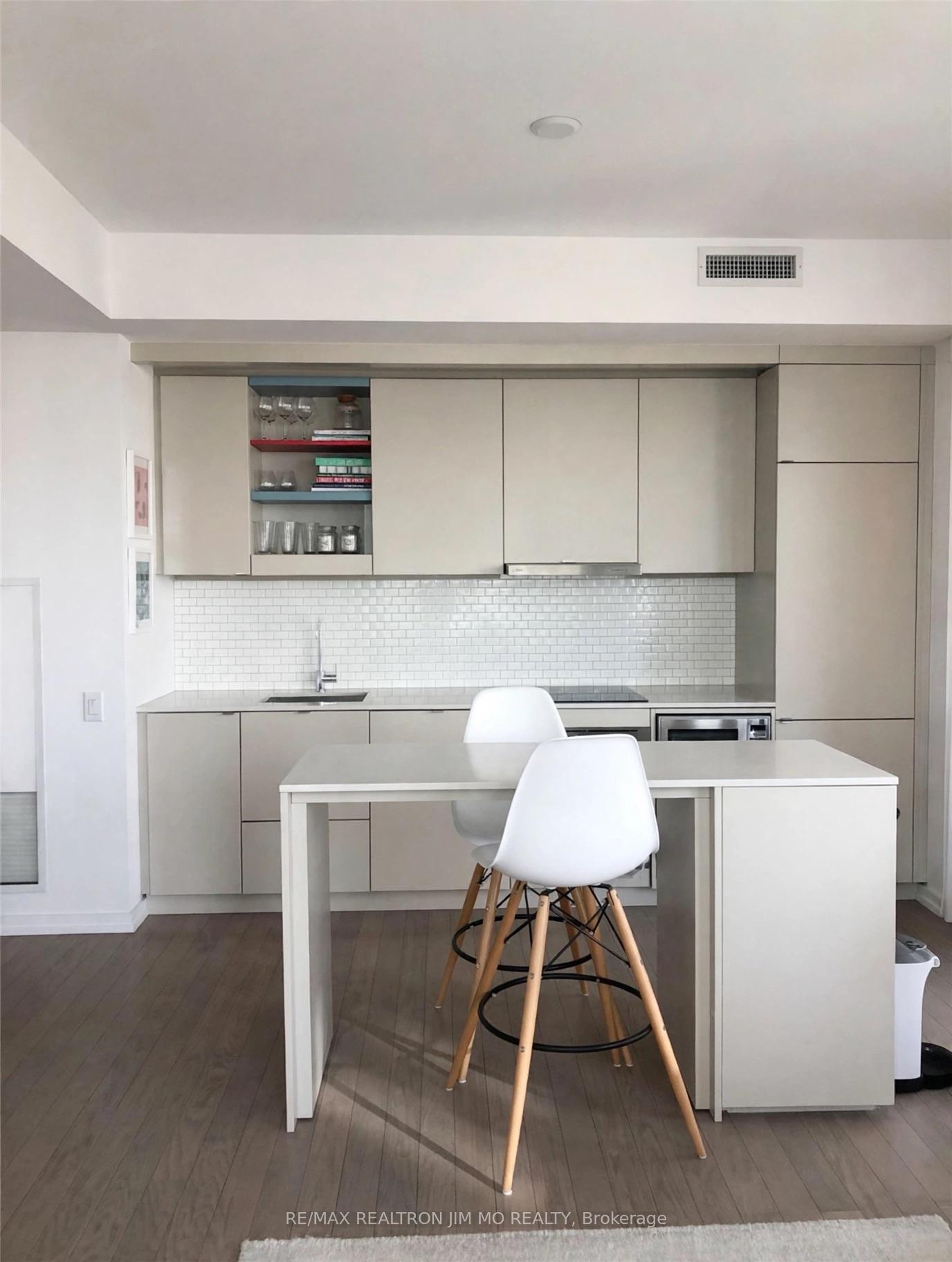 Photo 11 of Unit 2503, 101 Peter Street, Toronto, Waterfront Communities — HOMEH