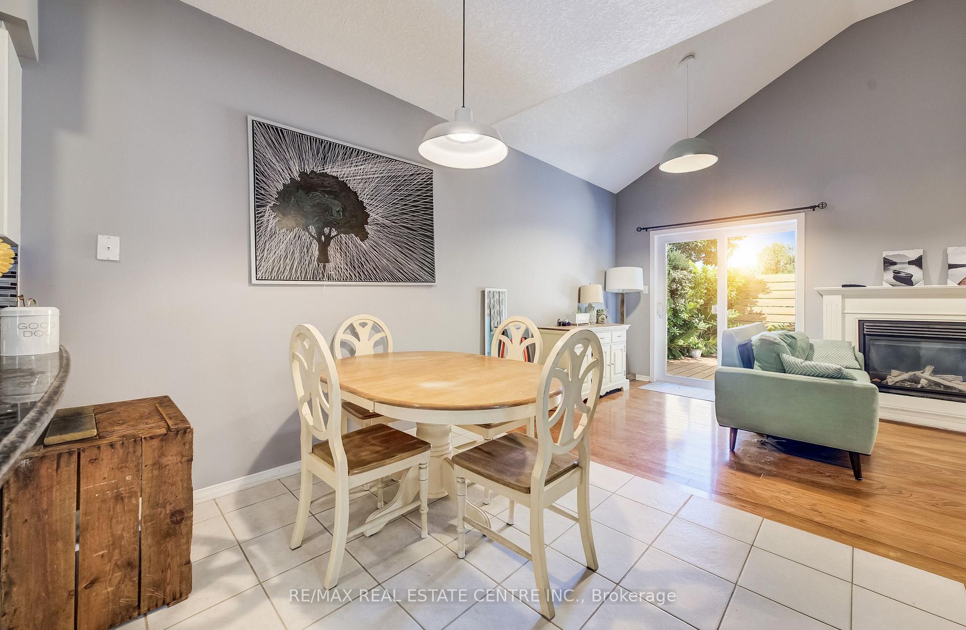 Photo 8 of 295 Gatehouse Drive, Cambridge, Little's Corners — HOMEH