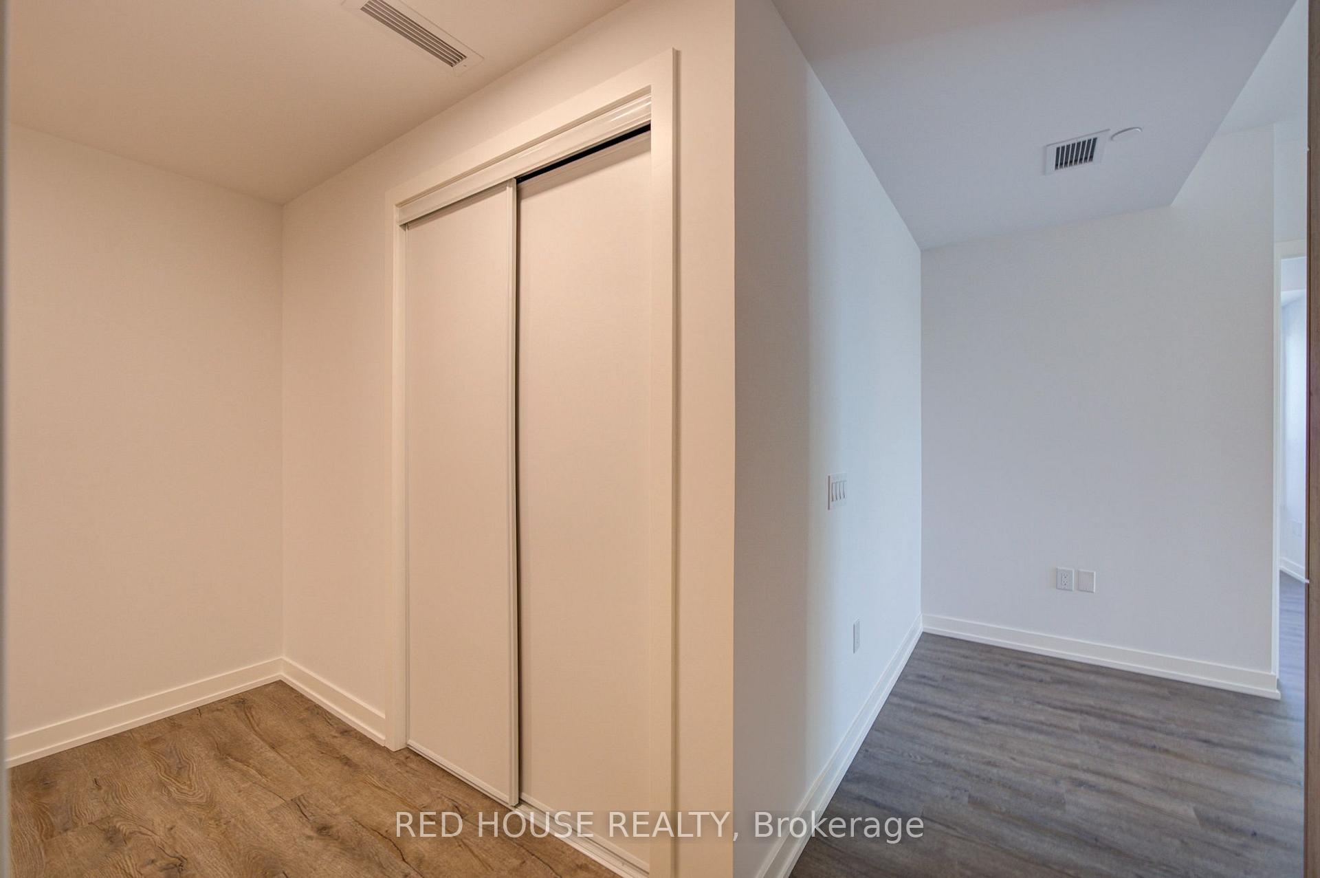 Photo 9 of Unit 2002, 5 Meadowdale Road, Vaughan, Vaughan Corporate Centre — HOMEH