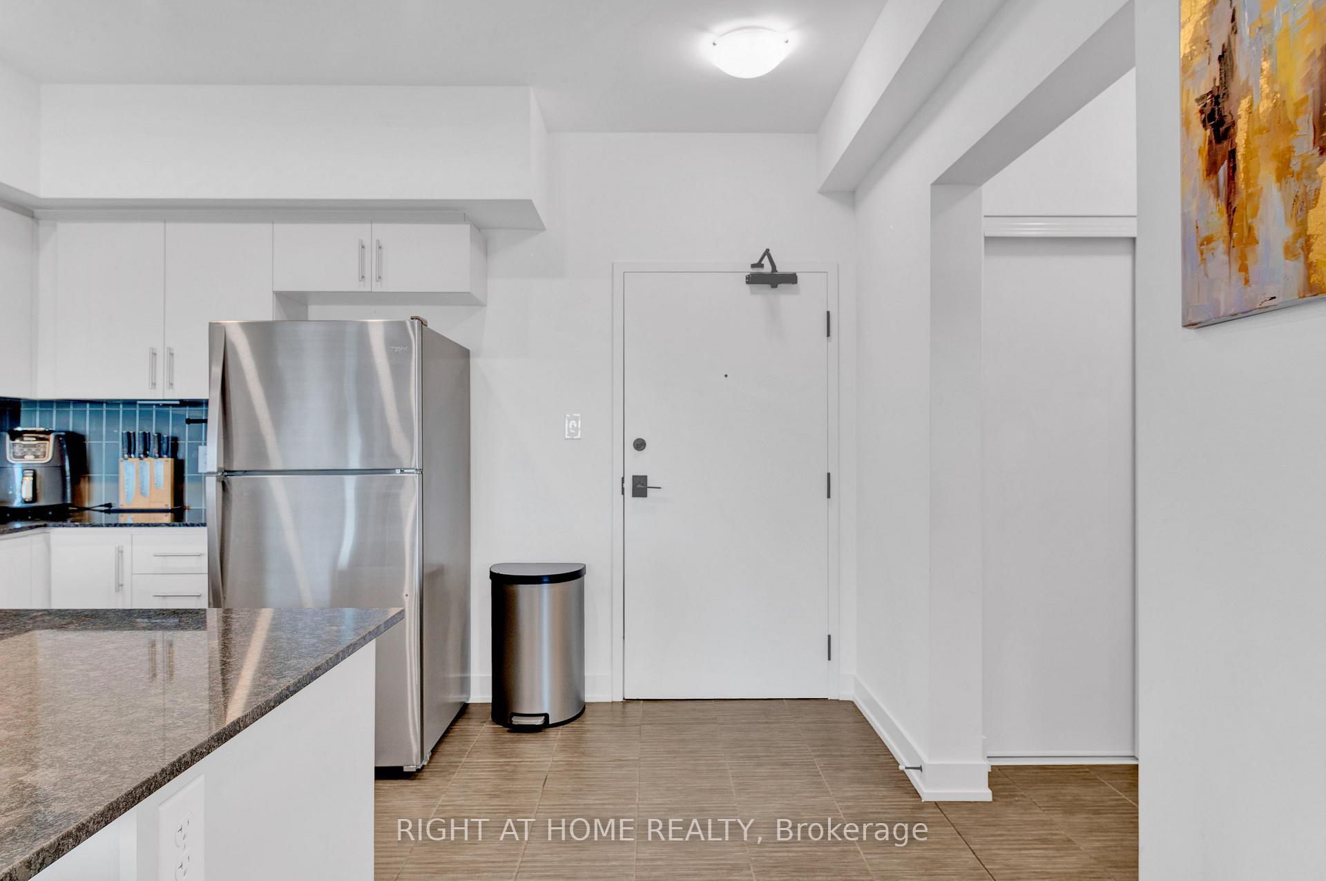 Photo 7 of Unit 507, 4 Spice Way, Barrie, Rural Barrie Southeast — HOMEH