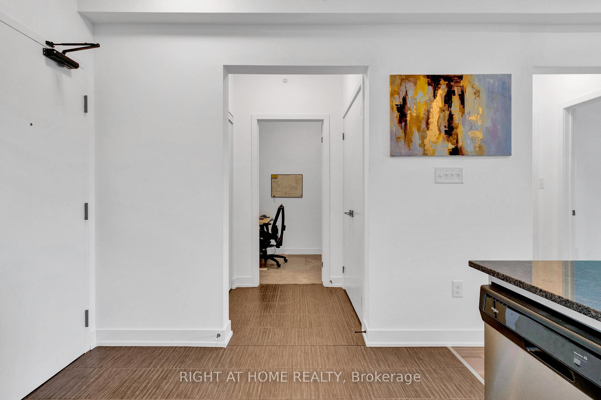 Photo 15 of Unit 507, 4 Spice Way, Barrie, Rural Barrie Southeast — HOMEH