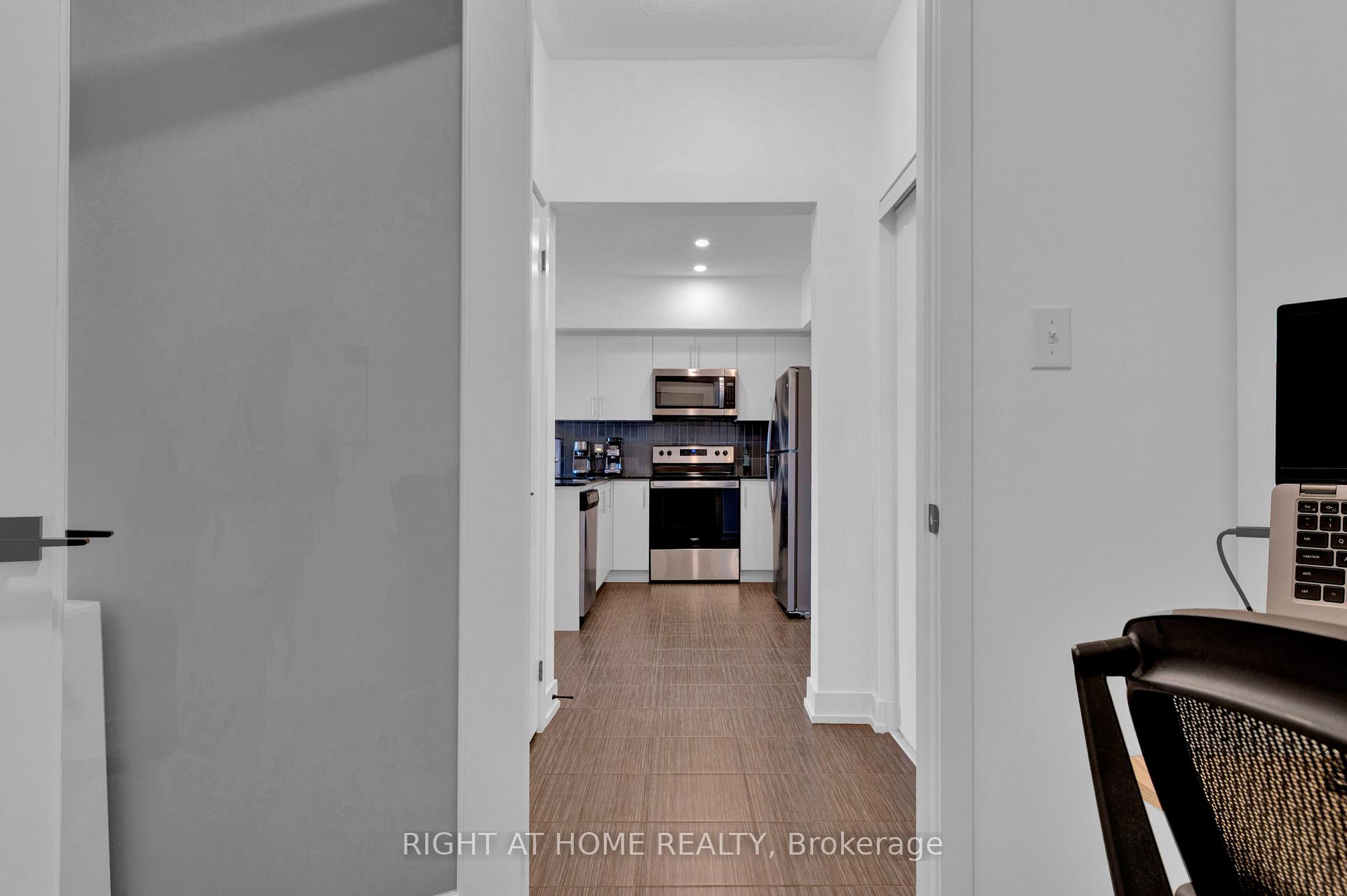 Photo 17 of Unit 507, 4 Spice Way, Barrie, Rural Barrie Southeast — HOMEH