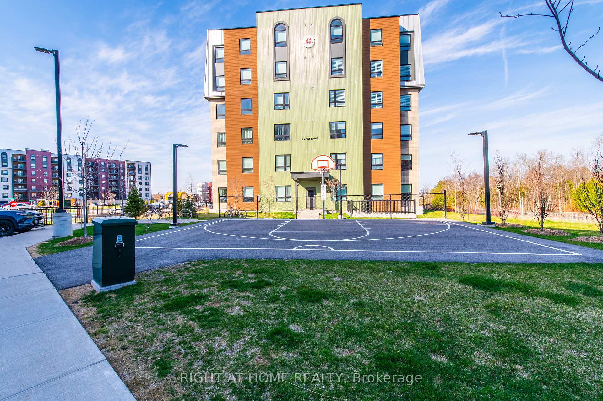 Photo 33 of Unit 507, 4 Spice Way, Barrie, Rural Barrie Southeast — HOMEH