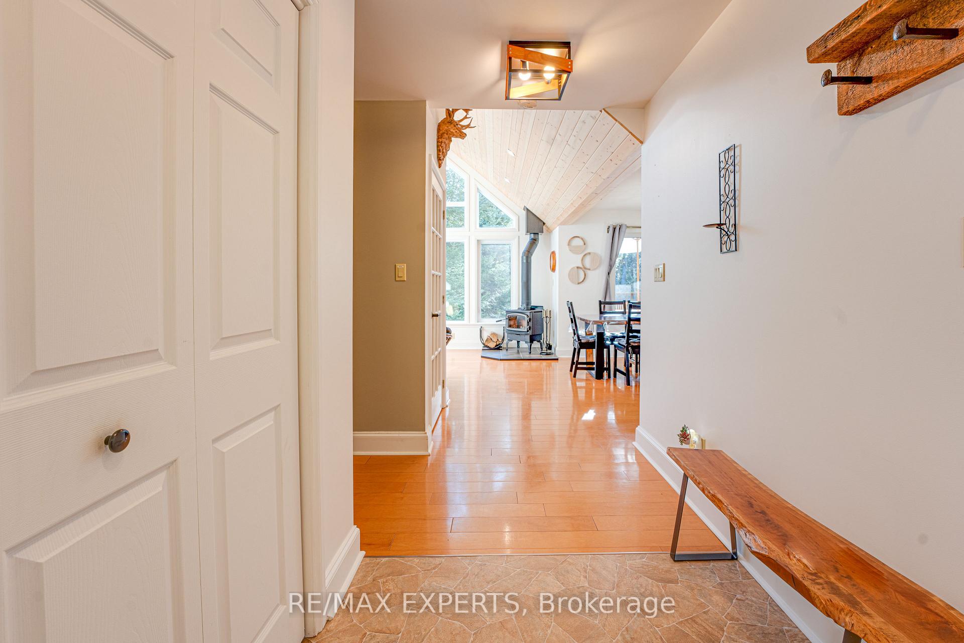 Photo 5 of 1216 Miriam Drive, Bracebridge, Oakley — HOMEH