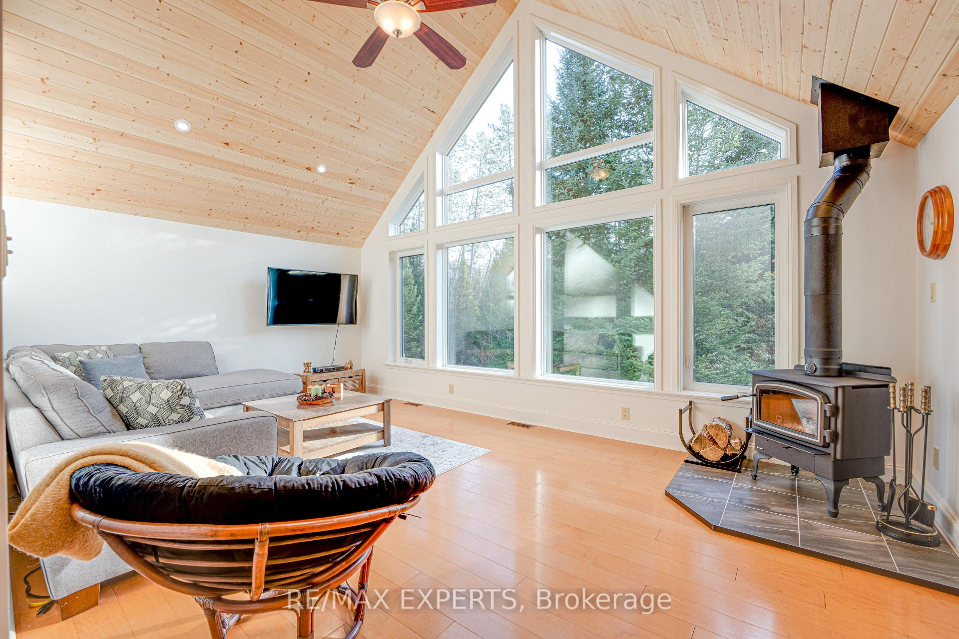 Photo 9 of 1216 Miriam Drive, Bracebridge, Oakley — HOMEH