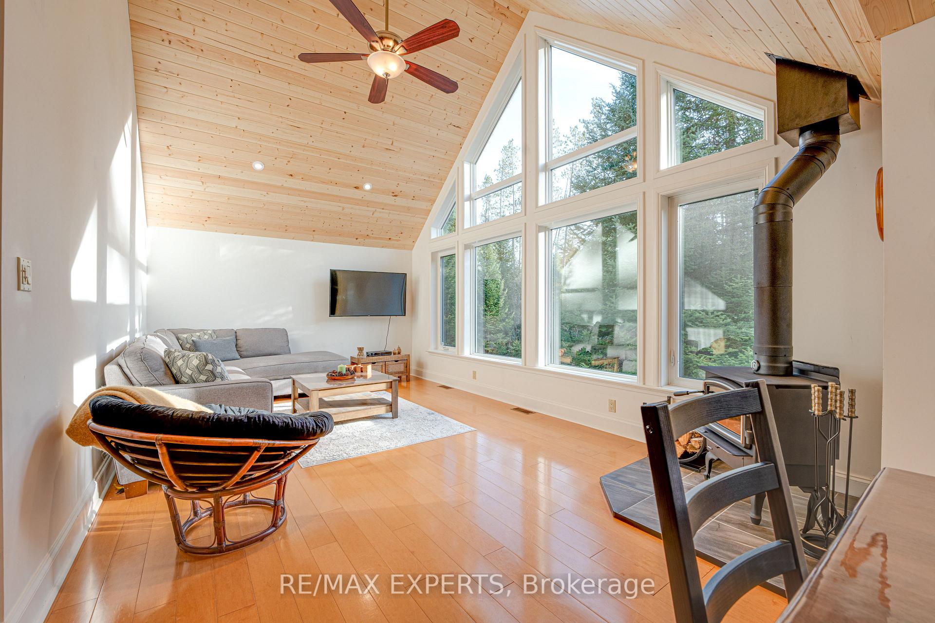 Photo 10 of 1216 Miriam Drive, Bracebridge, Oakley — HOMEH